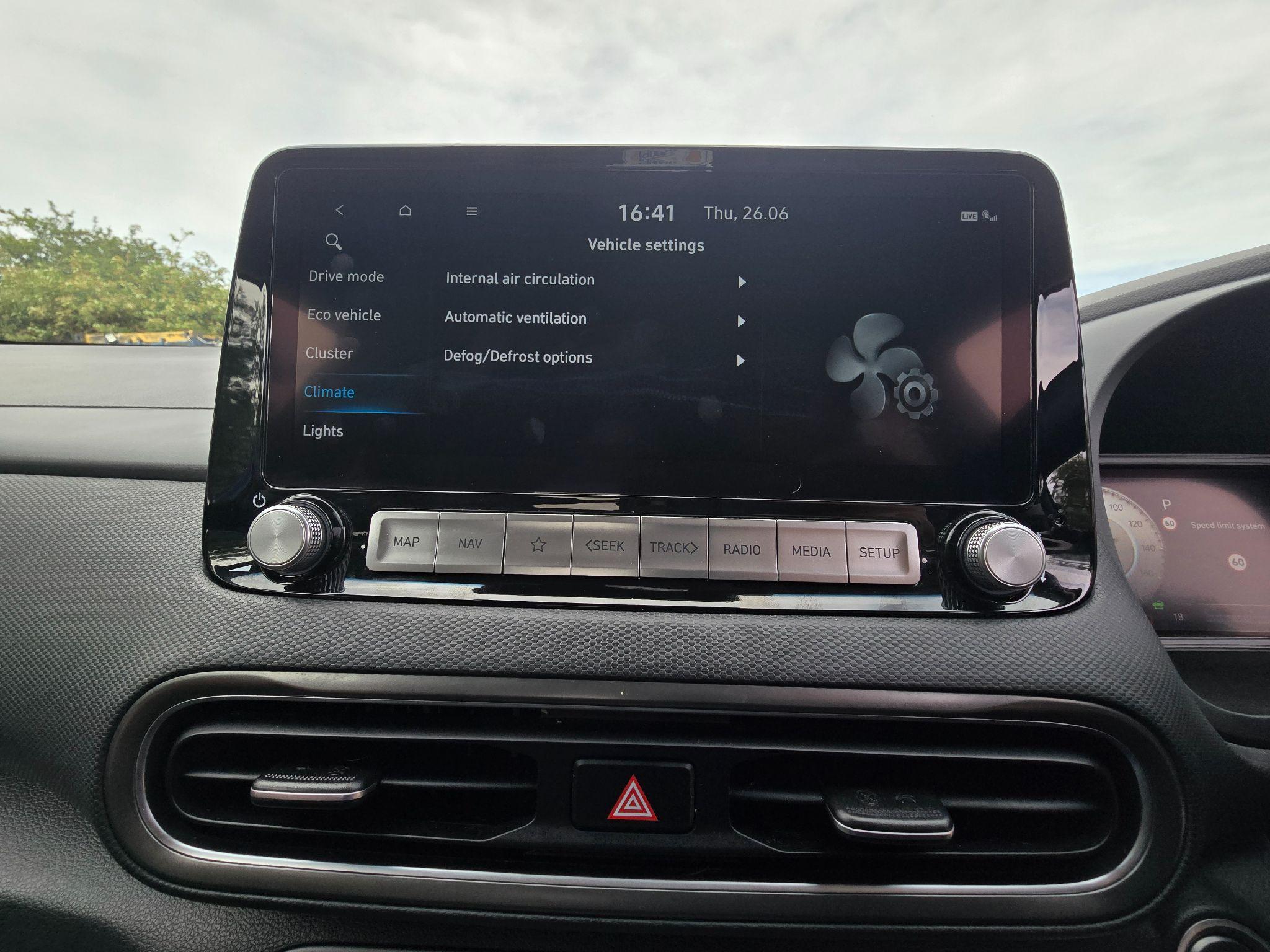 Hyundai Kona 64kWh Premium Auto 5dr (10.5kW Charger) 5dr Automatic 2021