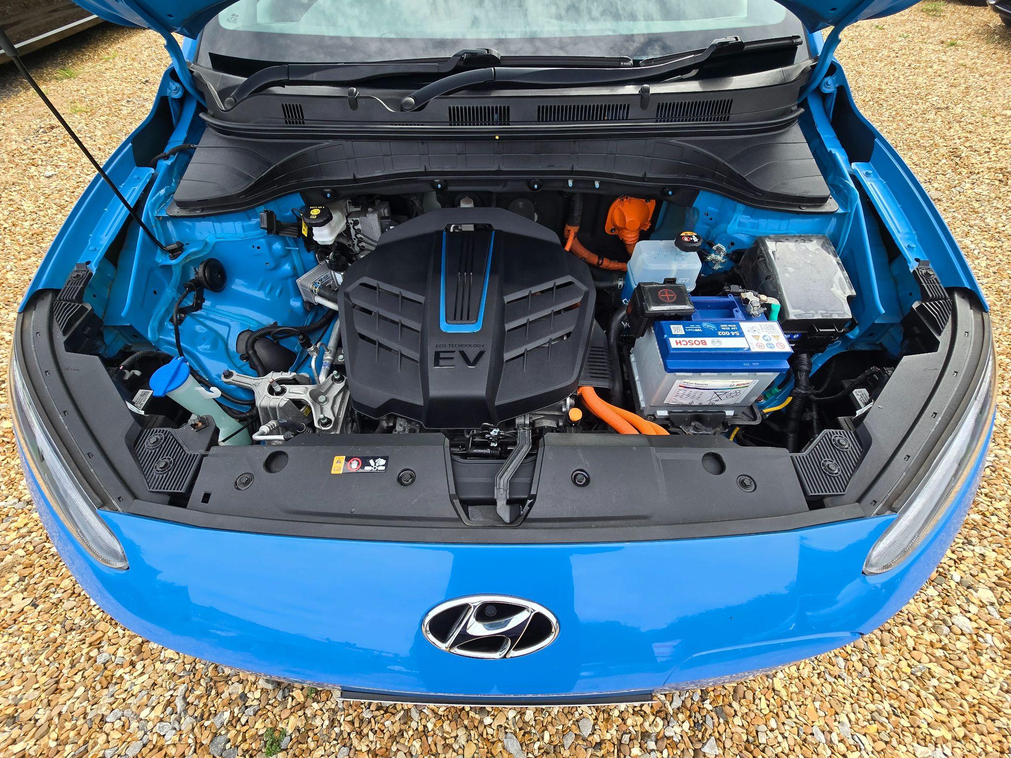 Hyundai Kona 64kWh Premium Auto 5dr (10.5kW Charger) 5dr Automatic 2021