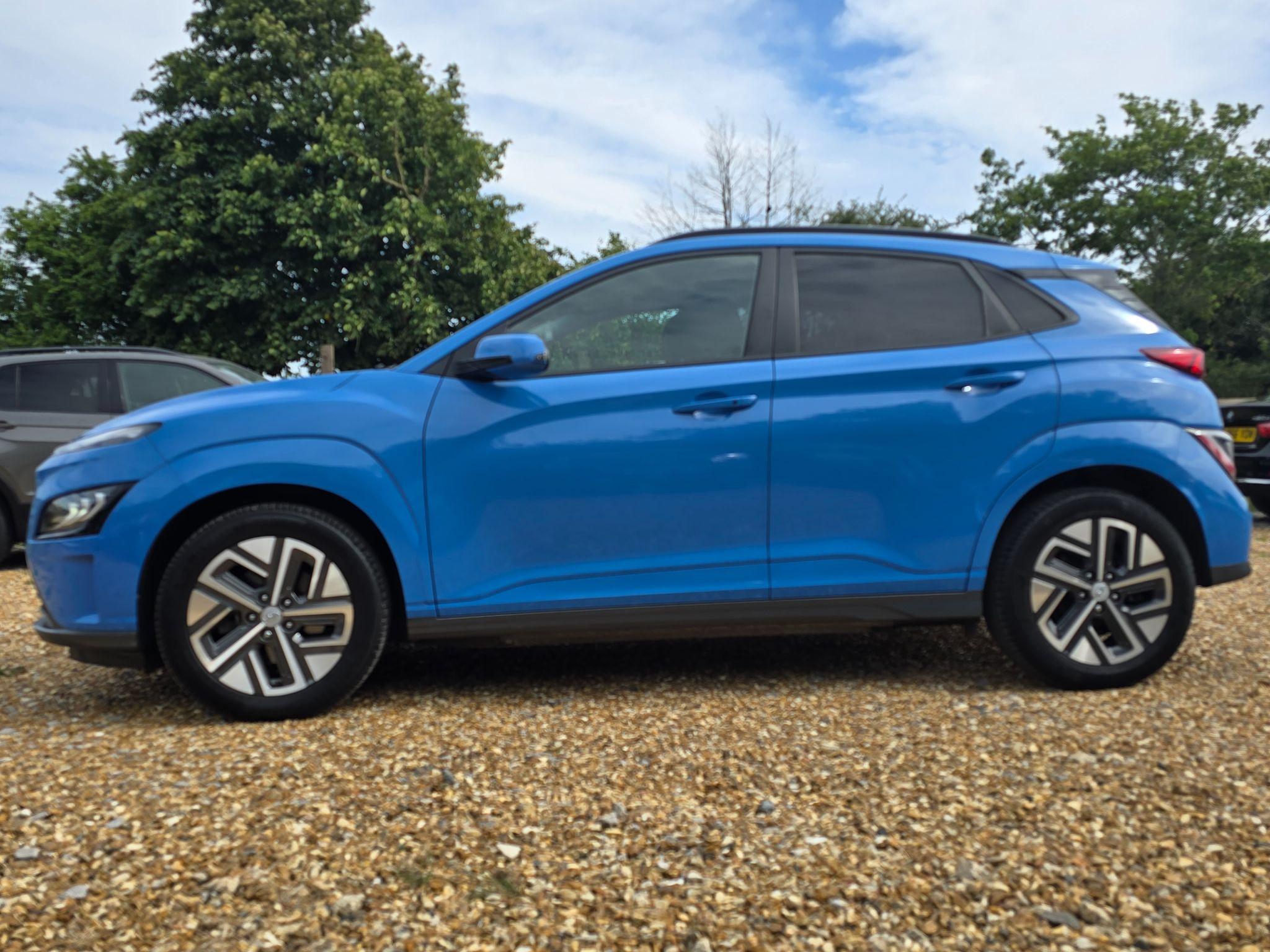 Hyundai Kona 64kWh Premium Auto 5dr (10.5kW Charger) 5dr Automatic 2021
