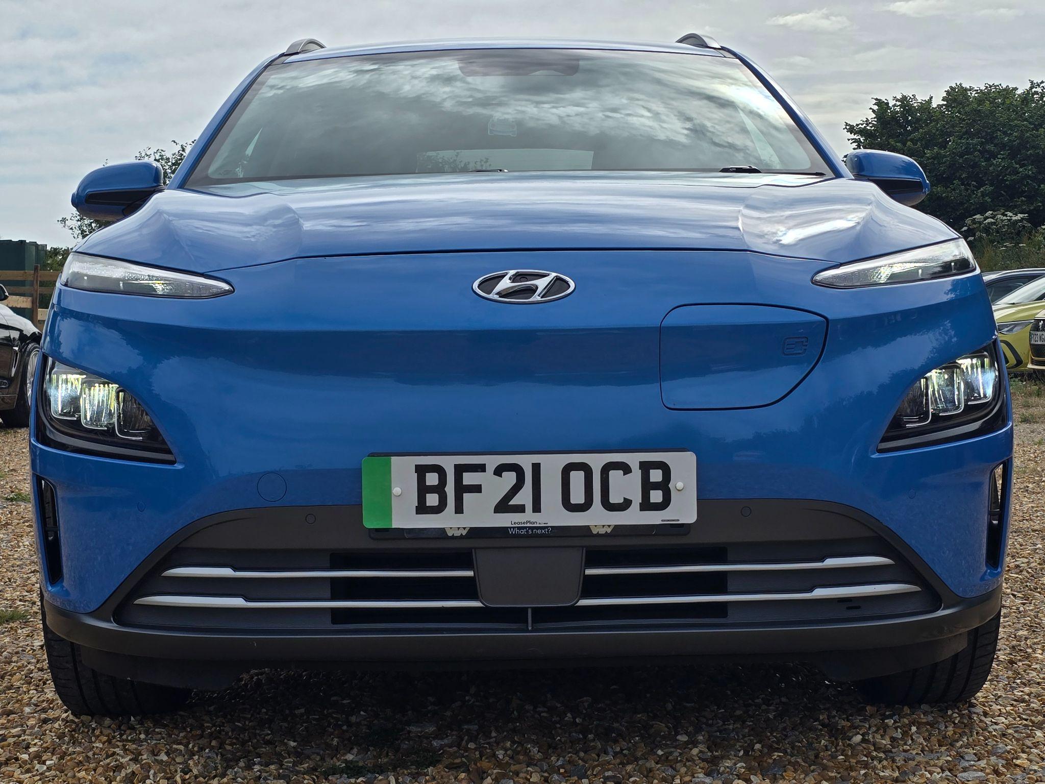 Hyundai Kona 64kWh Premium Auto 5dr (10.5kW Charger) 5dr Automatic 2021