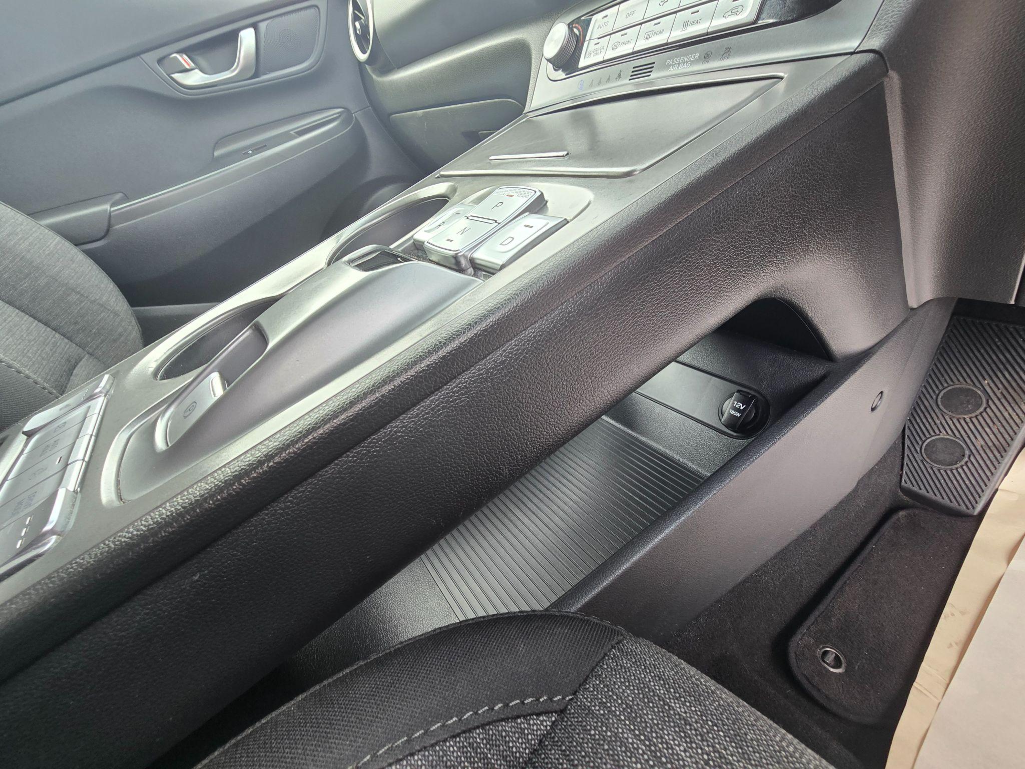 Hyundai Kona 64kWh Premium Auto 5dr (10.5kW Charger) 5dr Automatic 2021