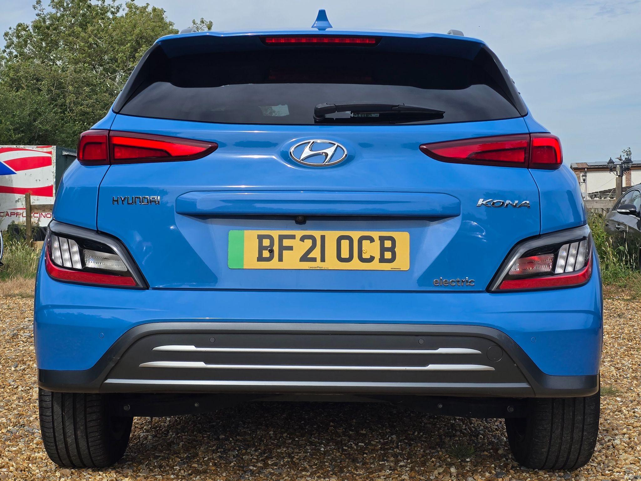 Hyundai Kona 64kWh Premium Auto 5dr (10.5kW Charger) 5dr Automatic 2021