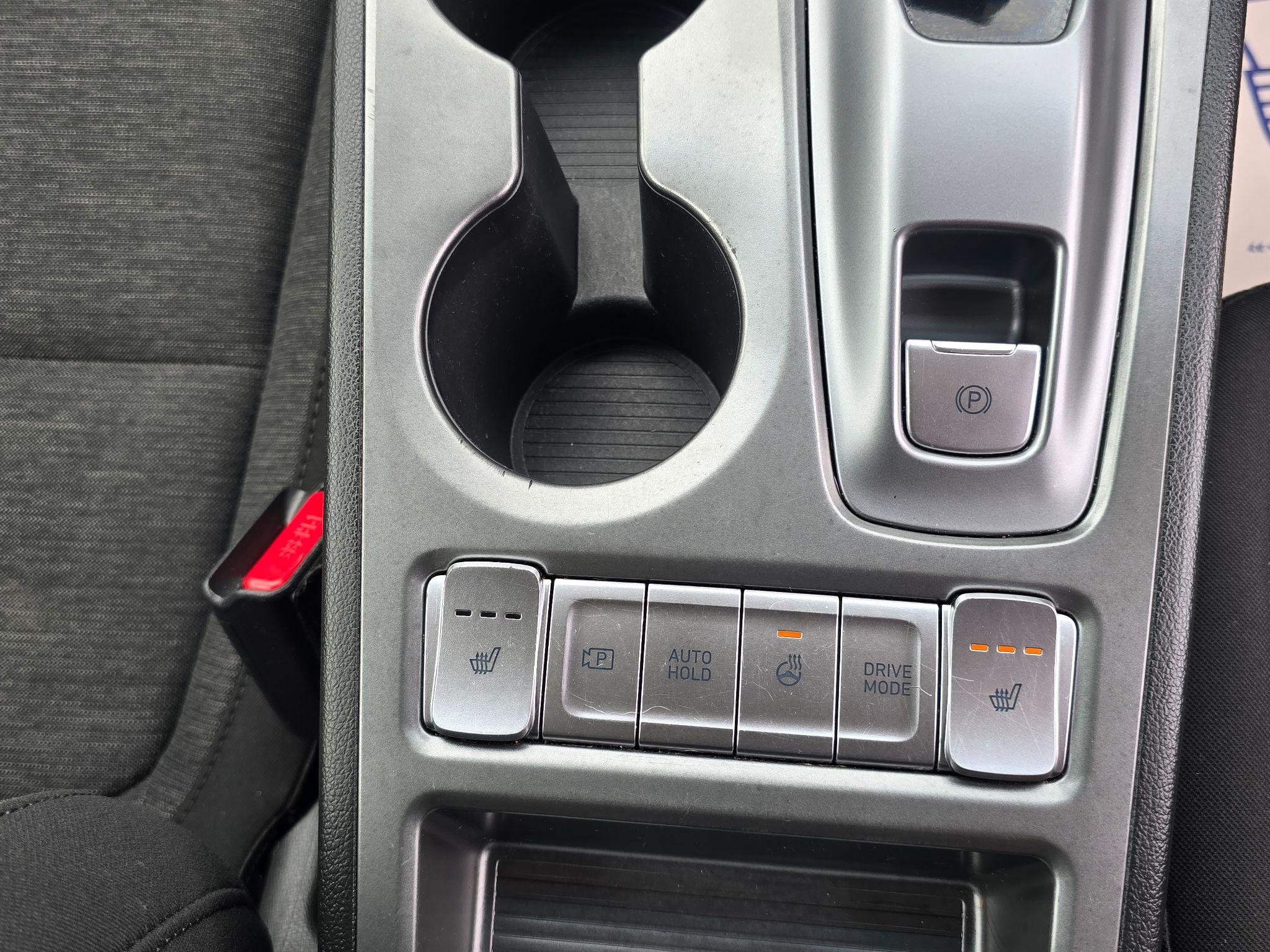 Hyundai Kona 64kWh Premium Auto 5dr (10.5kW Charger) 5dr Automatic 2021
