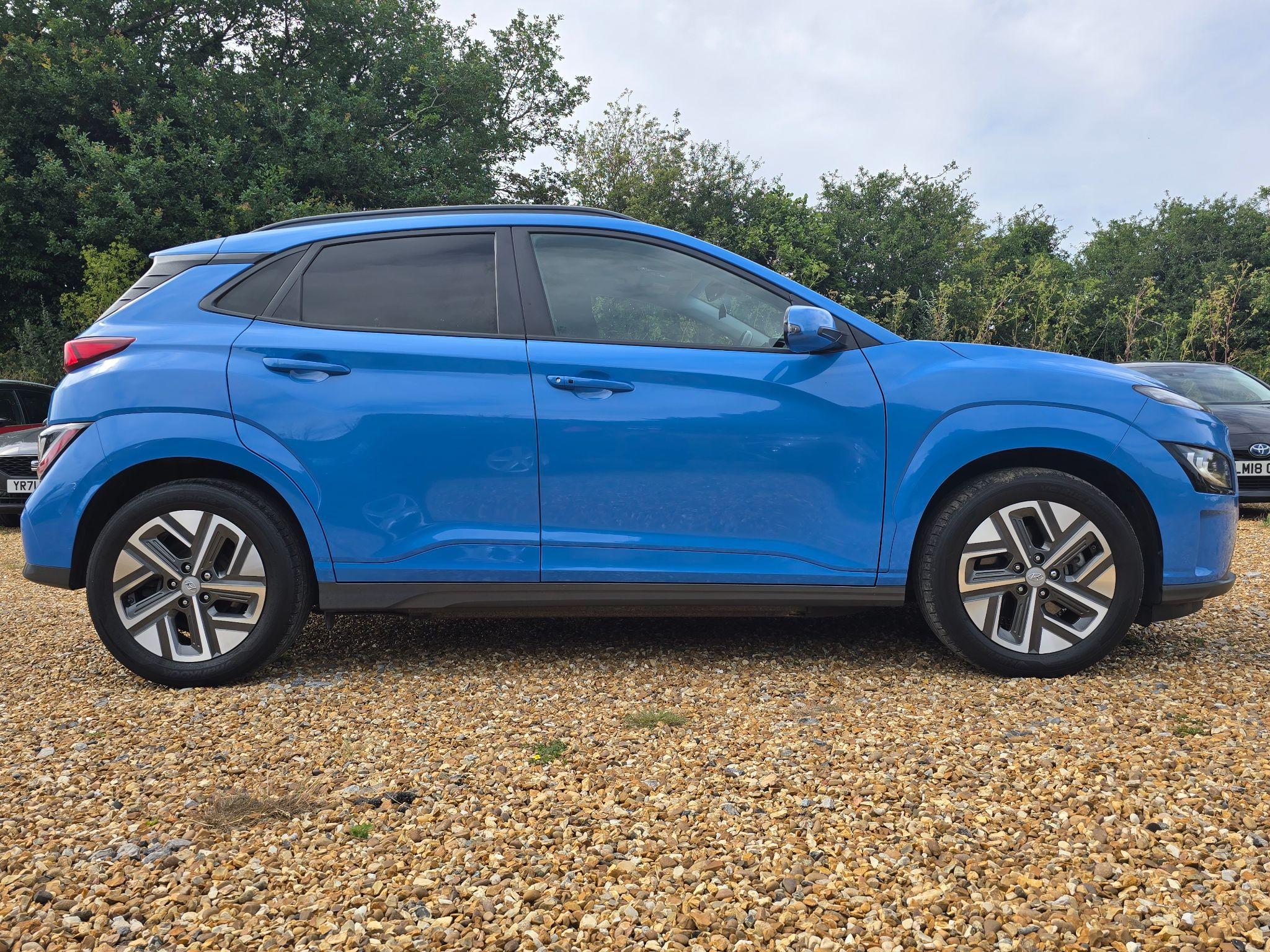 Hyundai Kona 64kWh Premium Auto 5dr (10.5kW Charger) 5dr Automatic 2021