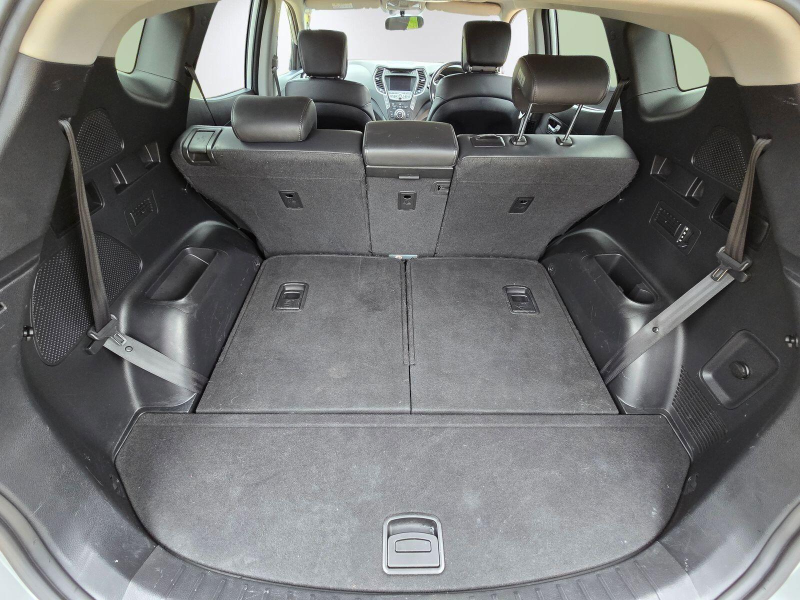 Hyundai Santa Fe 2.2 CRDi Premium Auto 4WD Euro 5 5dr (7 seat) 5dr Automatic 2014