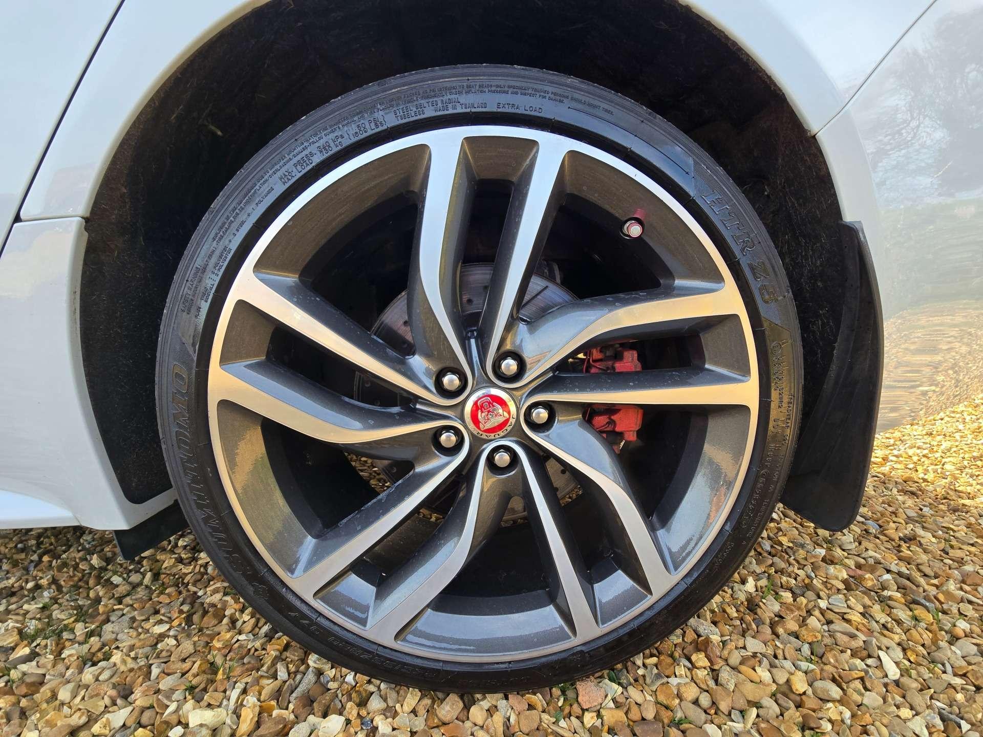 Jaguar XF 2.0 XF R-Sport D Auto 4dr 4dr Automatic 2018