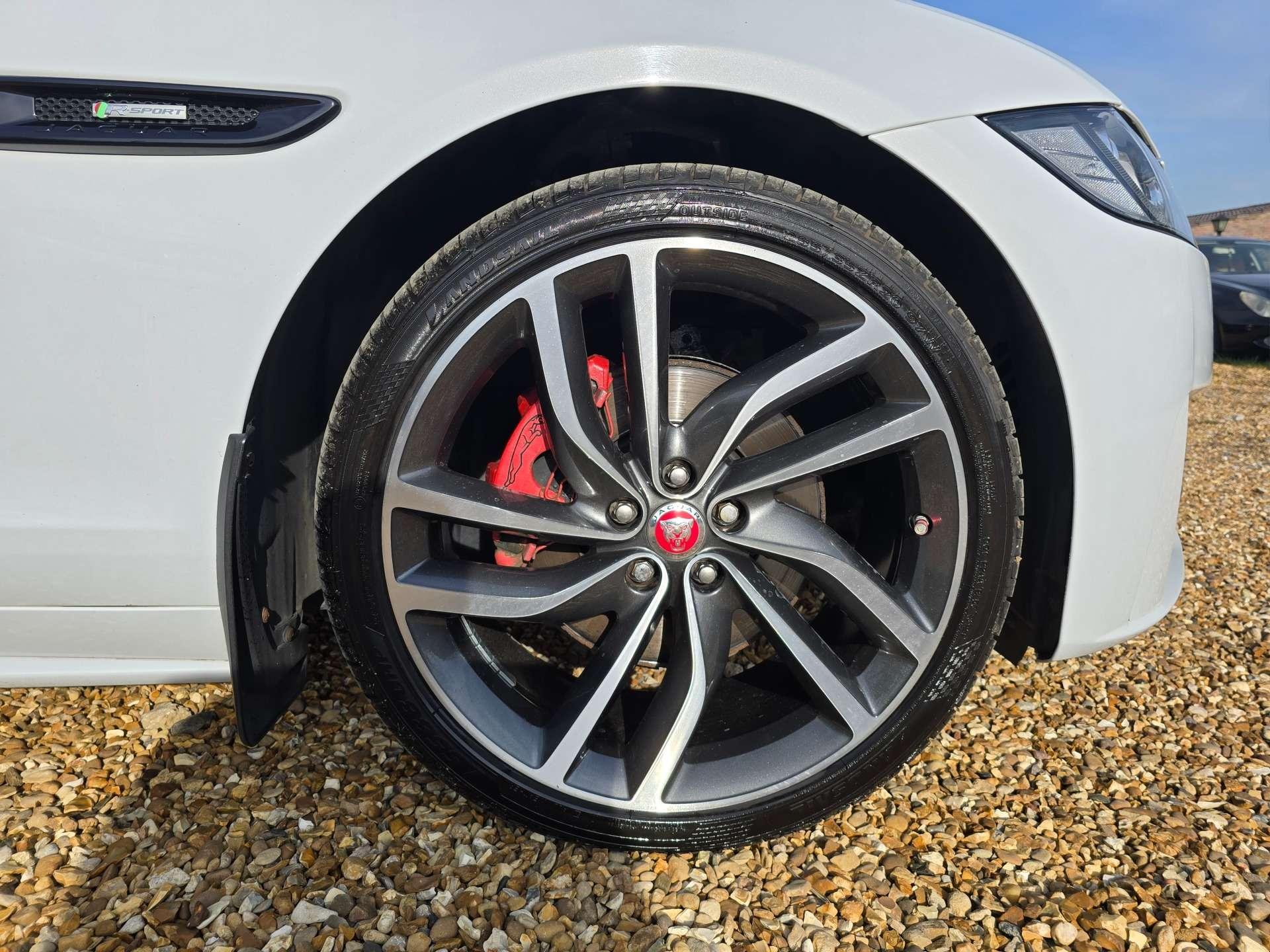 Jaguar XF 2.0 XF R-Sport D Auto 4dr 4dr Automatic 2018