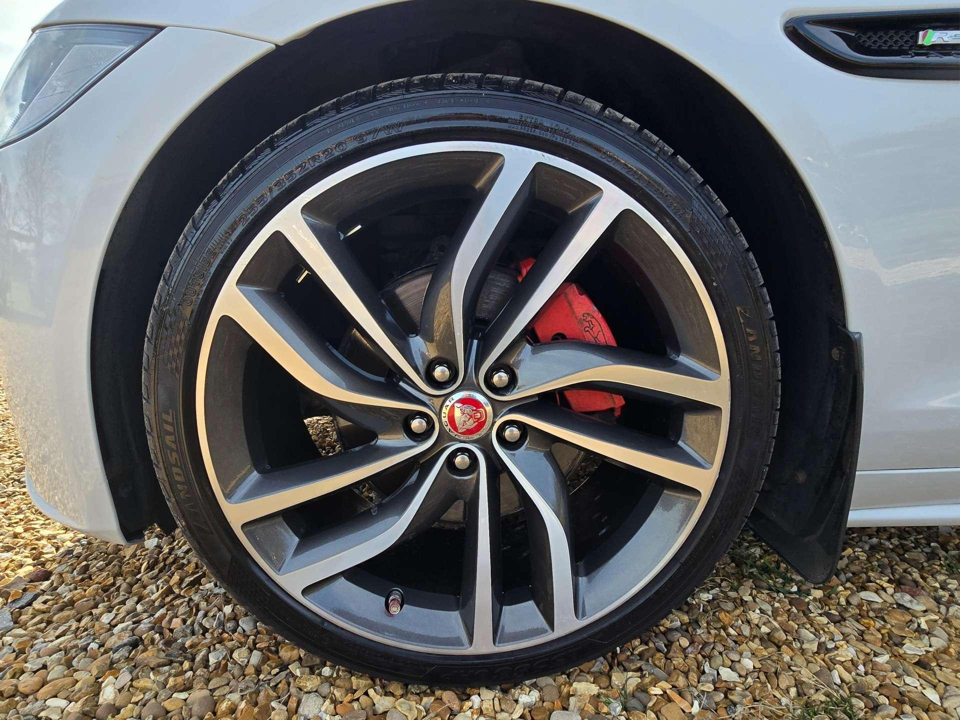 Jaguar XF 2.0 XF R-Sport D Auto 4dr 4dr Automatic 2018