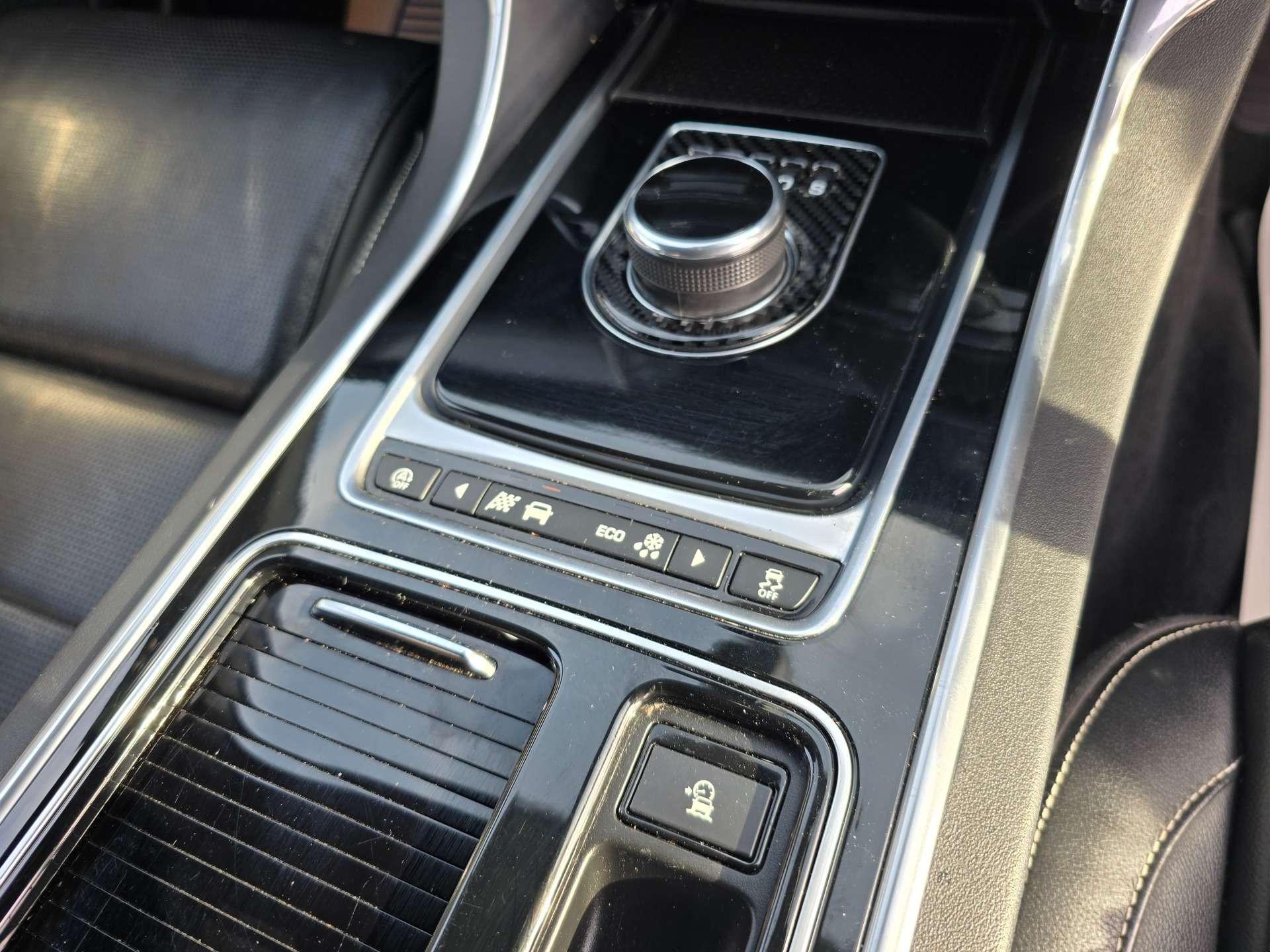 Jaguar XF 2.0 XF R-Sport D Auto 4dr 4dr Automatic 2018