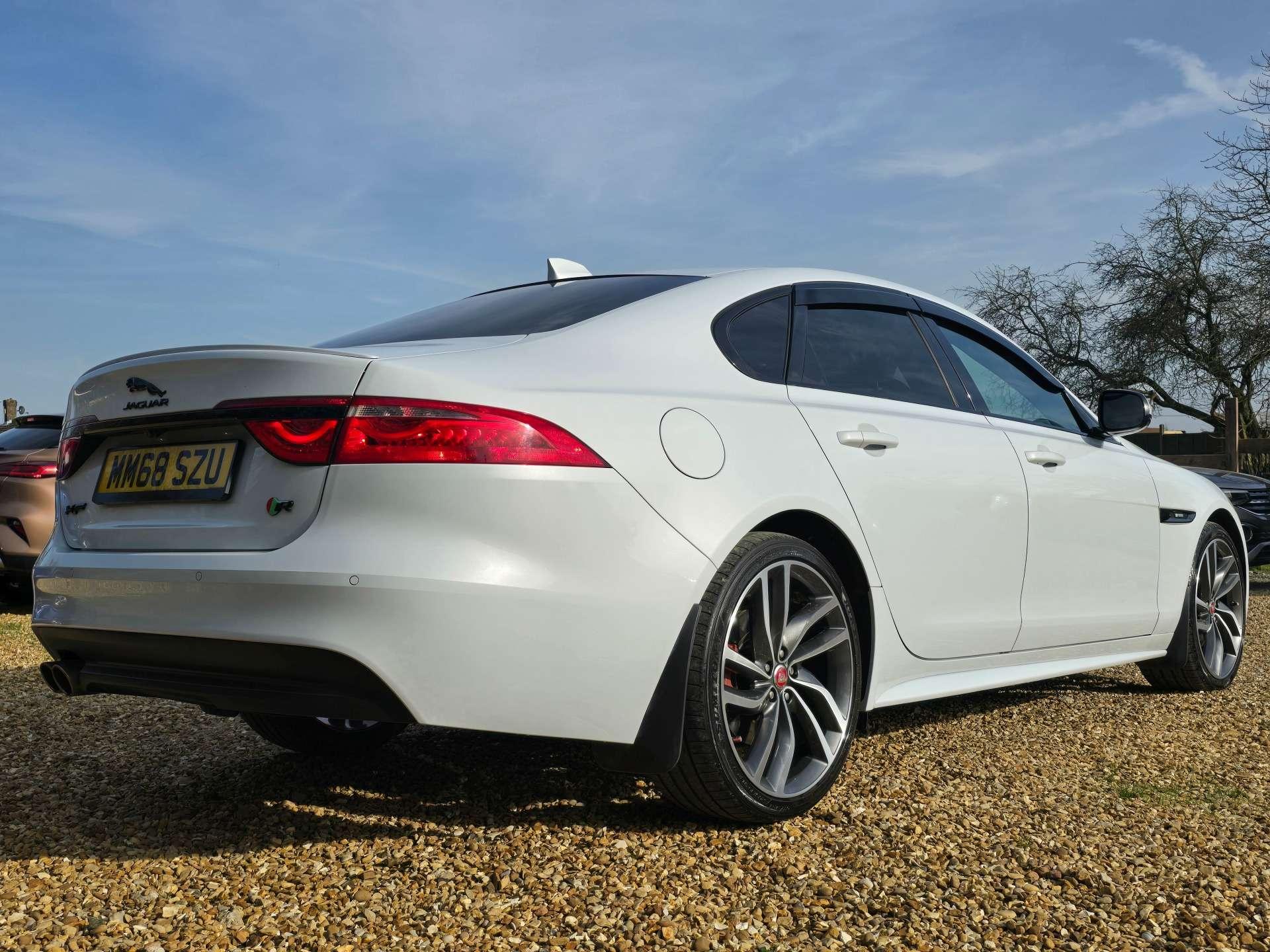 Jaguar XF 2.0 XF R-Sport D Auto 4dr 4dr Automatic 2018