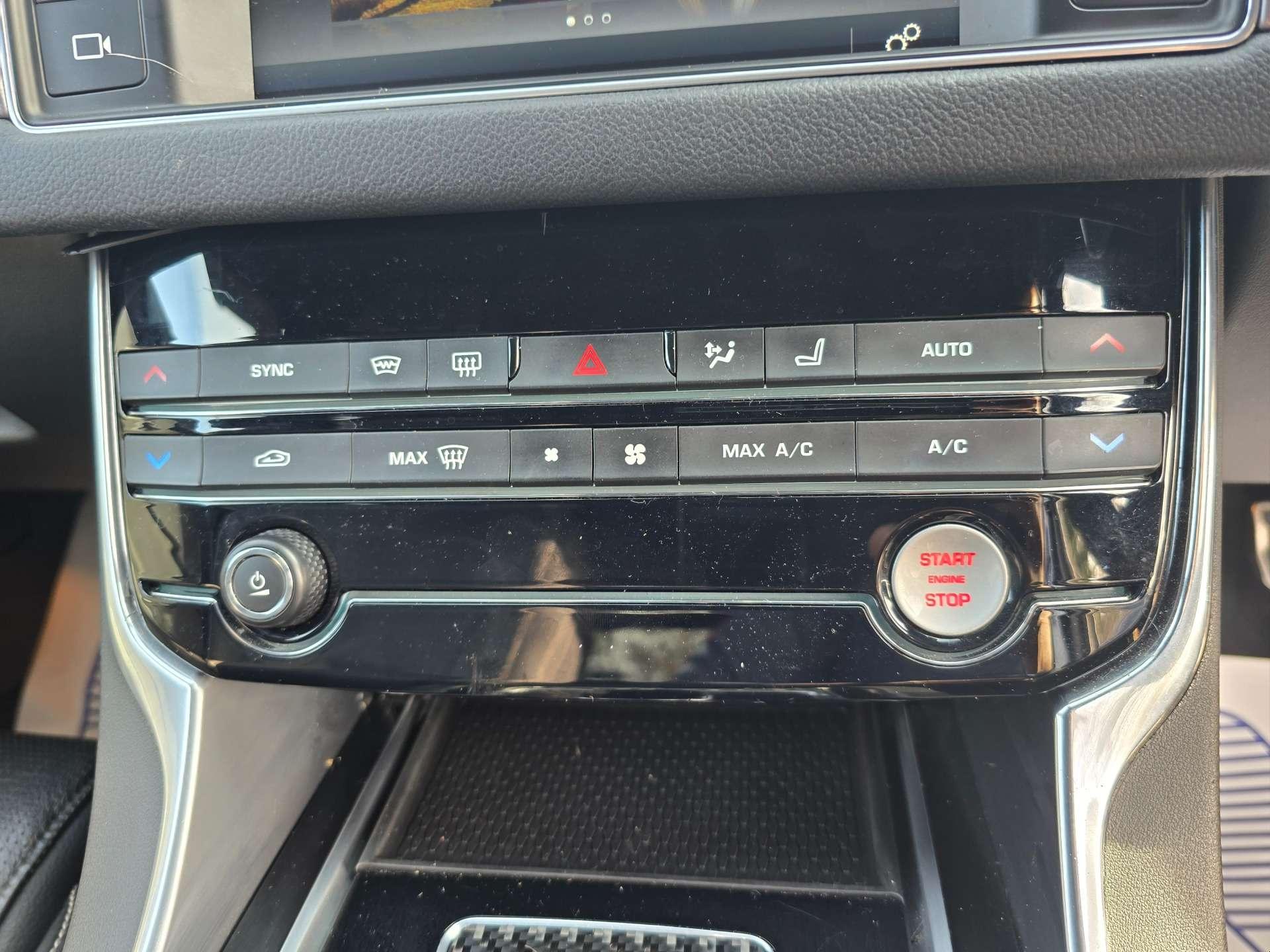 Jaguar XF 2.0 XF R-Sport D Auto 4dr 4dr Automatic 2018