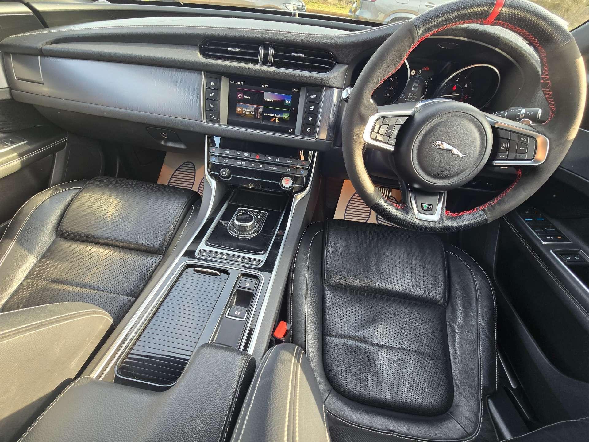 Jaguar XF 2.0 XF R-Sport D Auto 4dr 4dr Automatic 2018