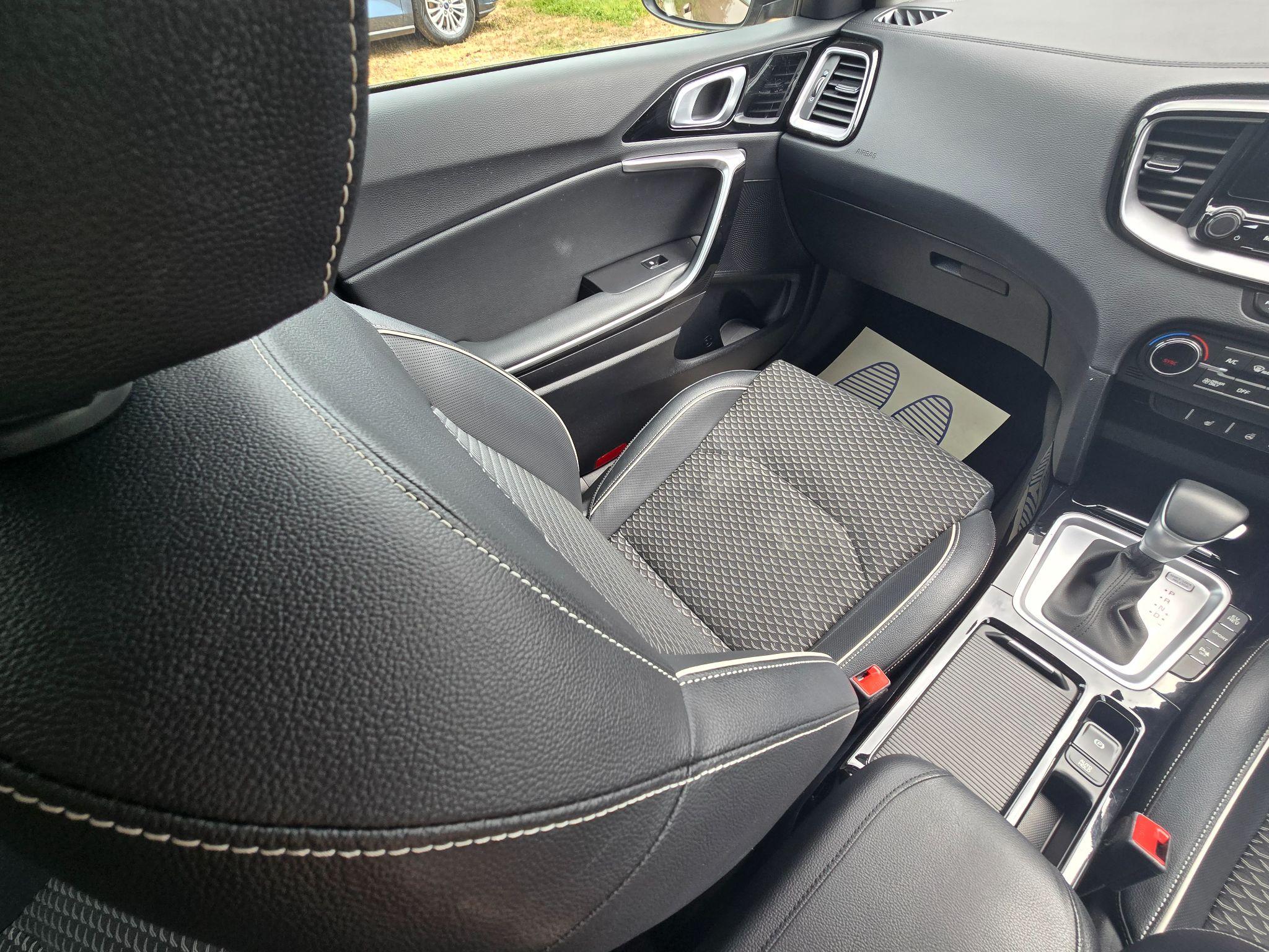 Kia XCeed 1.6 GDi 8.9kWh 3 DCT Euro 6 (s/s) 5dr 5dr Automatic 2022