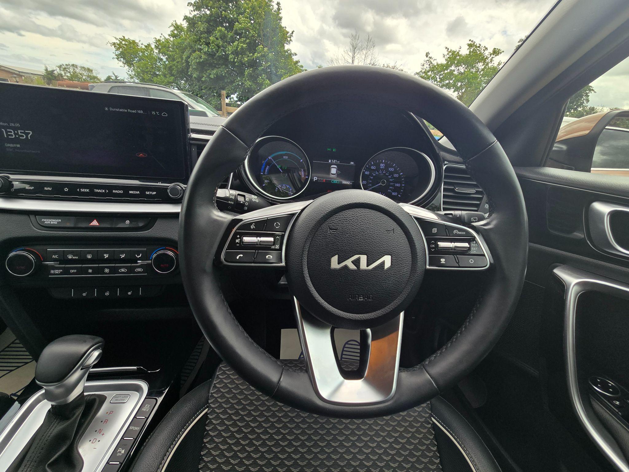 Kia XCeed 1.6 GDi 8.9kWh 3 DCT Euro 6 (s/s) 5dr 5dr Automatic 2022