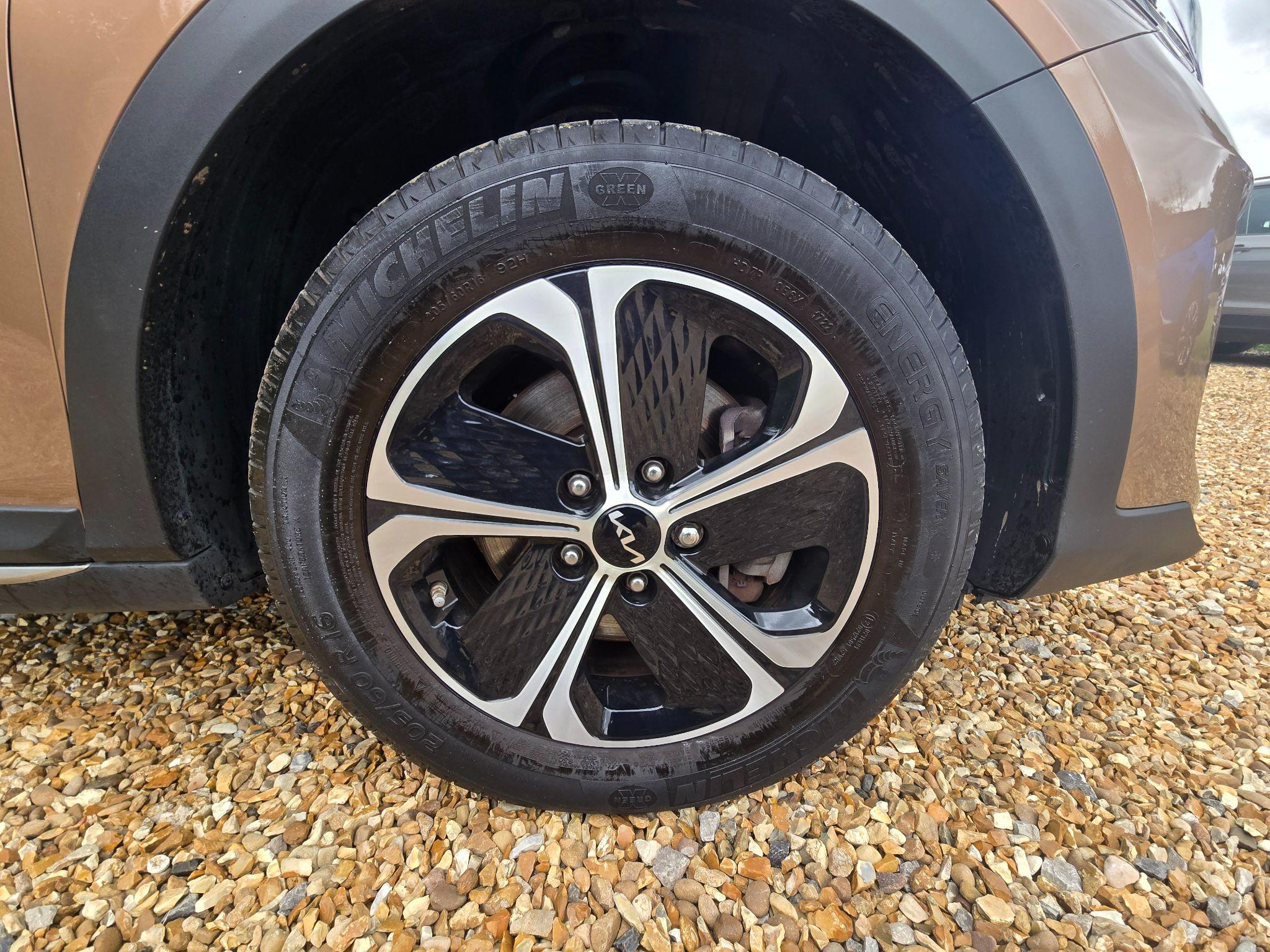 Kia XCeed 1.6 GDi 8.9kWh 3 DCT Euro 6 (s/s) 5dr 5dr Automatic 2022