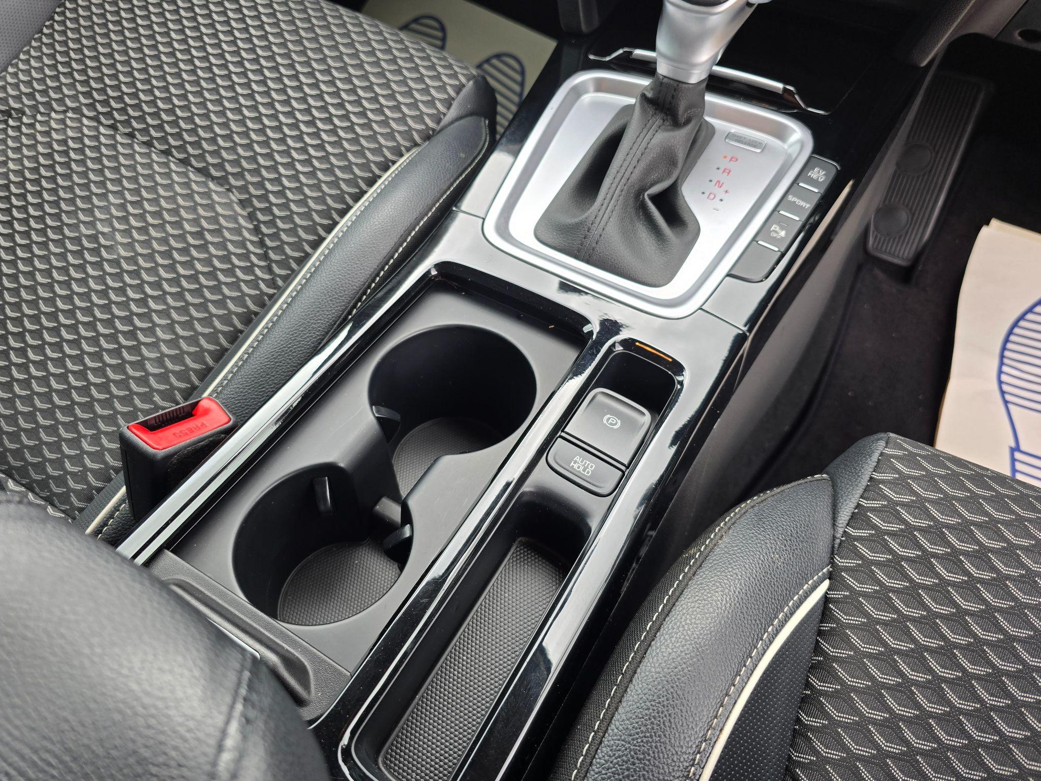 Kia XCeed 1.6 GDi 8.9kWh 3 DCT Euro 6 (s/s) 5dr 5dr Automatic 2022