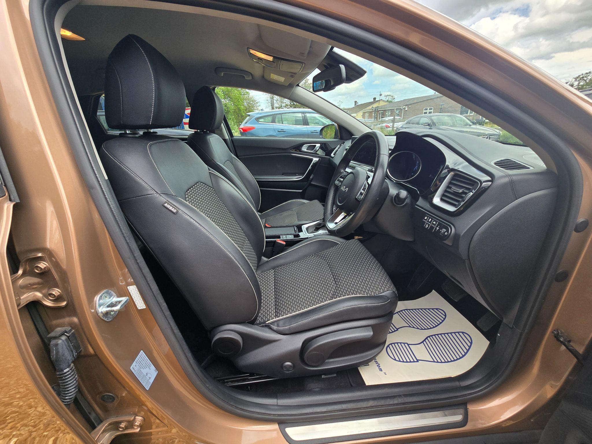 Kia XCeed 1.6 GDi 8.9kWh 3 DCT Euro 6 (s/s) 5dr 5dr Automatic 2022