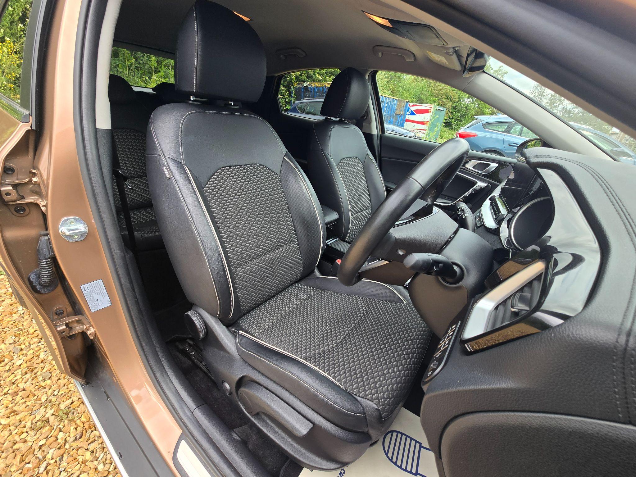 Kia XCeed 1.6 GDi 8.9kWh 3 DCT Euro 6 (s/s) 5dr 5dr Automatic 2022