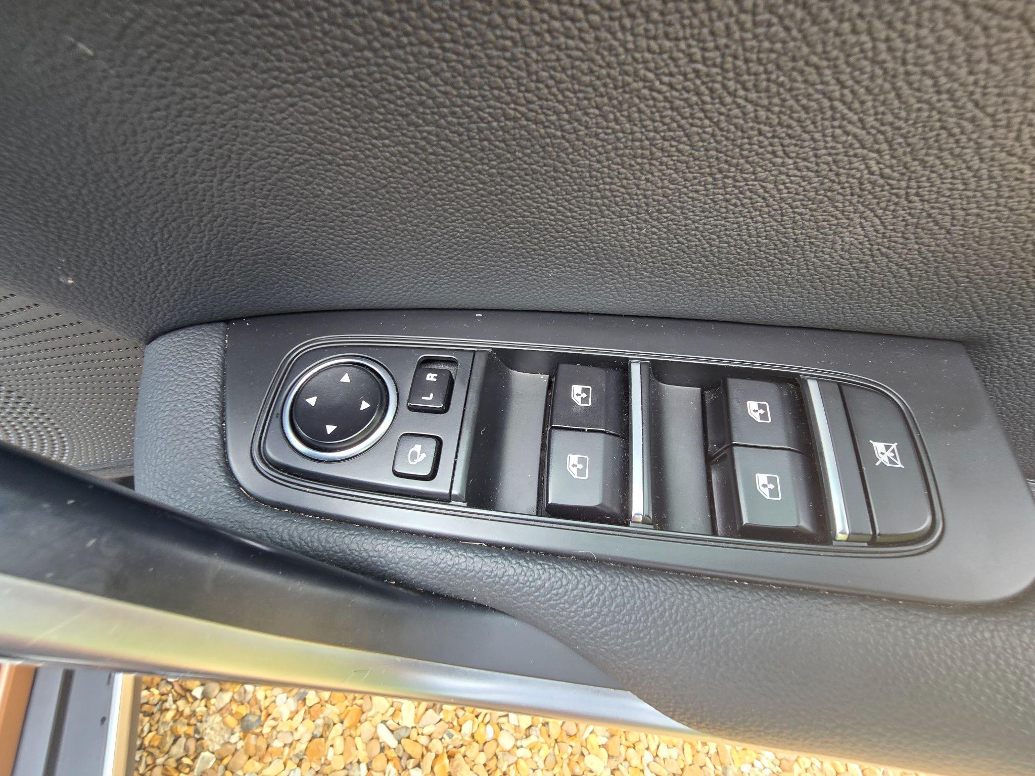 Kia XCeed 1.6 GDi 8.9kWh 3 DCT Euro 6 (s/s) 5dr 5dr Automatic 2022