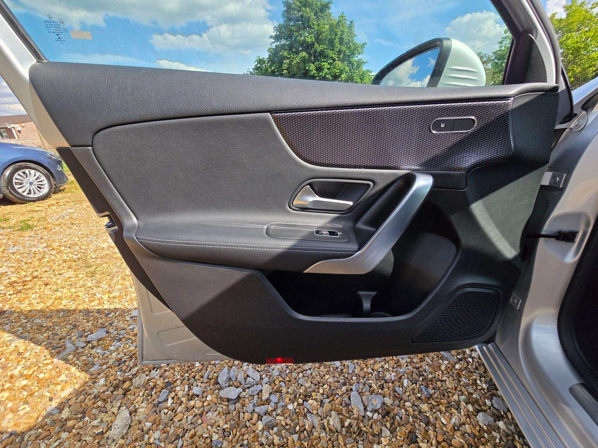 Mercedes-Benz A Class 1.3 A200 Sport (Executive) 7G-DCT Euro 6 (s/s) 4dr 4dr Automatic 2021