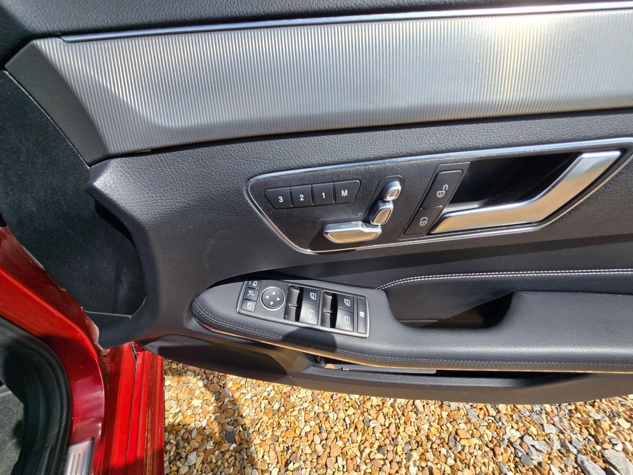 Mercedes-Benz E Class 2.1 E250 CDI AMG Night Edition (Premium) G-Tronic+ Euro 5 (s/s) 4dr 4dr Automatic 2015