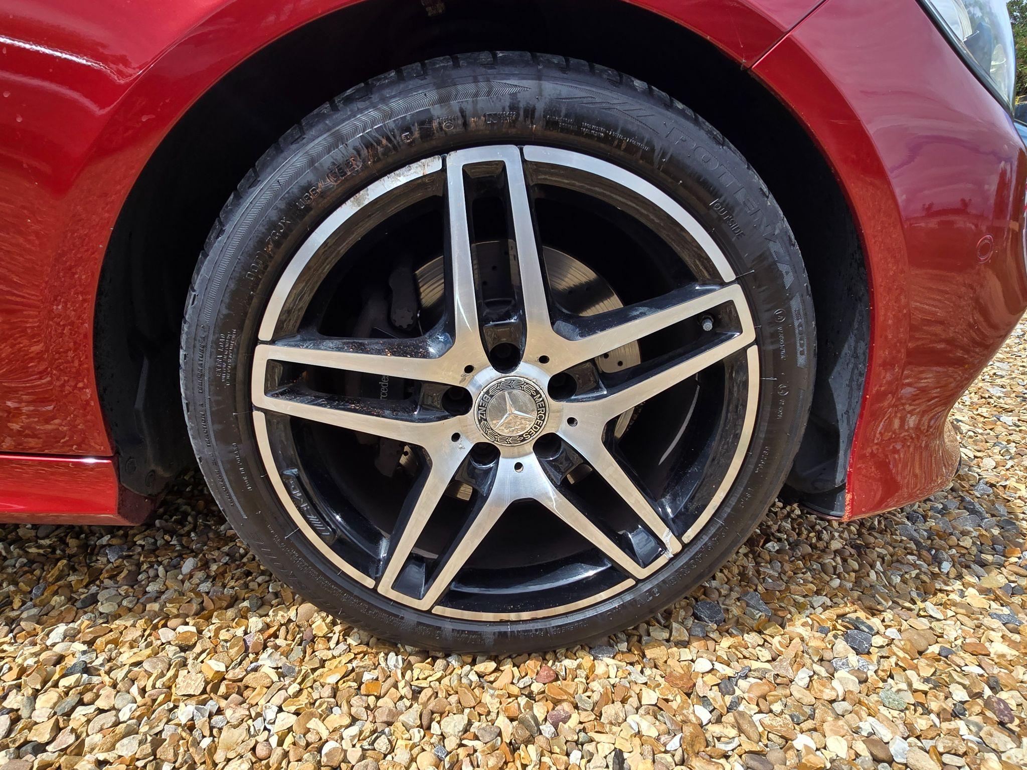 Mercedes-Benz E Class 2.1 E250 CDI AMG Night Edition (Premium) G-Tronic+ Euro 5 (s/s) 4dr 4dr Automatic 2015