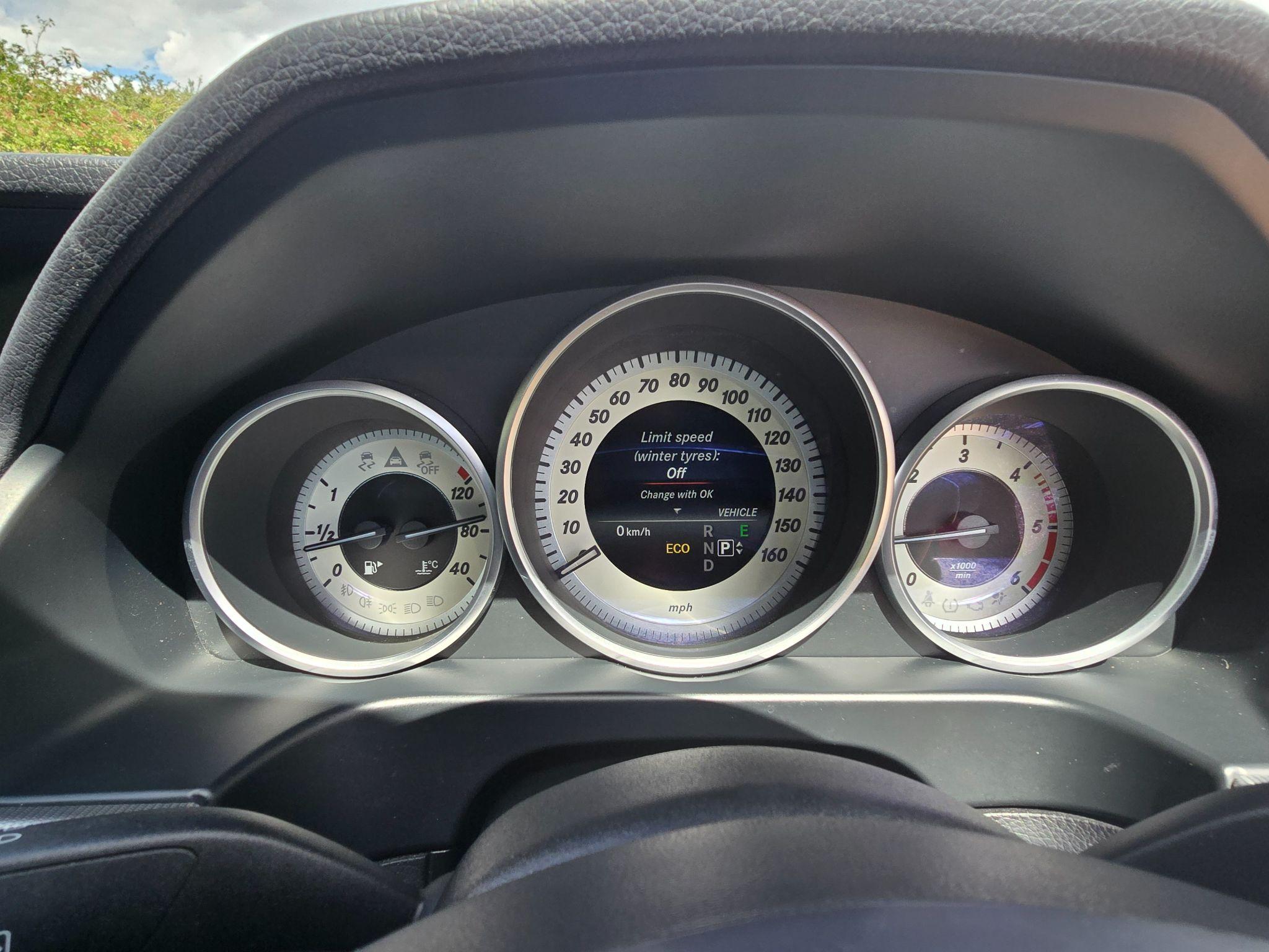 Mercedes-Benz E Class 2.1 E250 CDI AMG Night Edition (Premium) G-Tronic+ Euro 5 (s/s) 4dr 4dr Automatic 2015