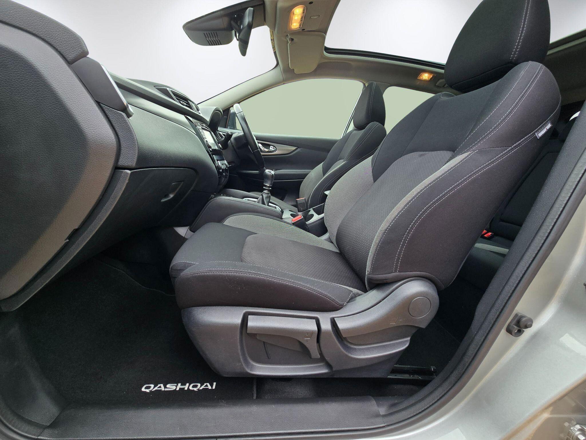 Nissan Qashqai 1.3 DIG-T N-Connecta Euro 6 (s/s) 5dr 5dr Manual 2018
