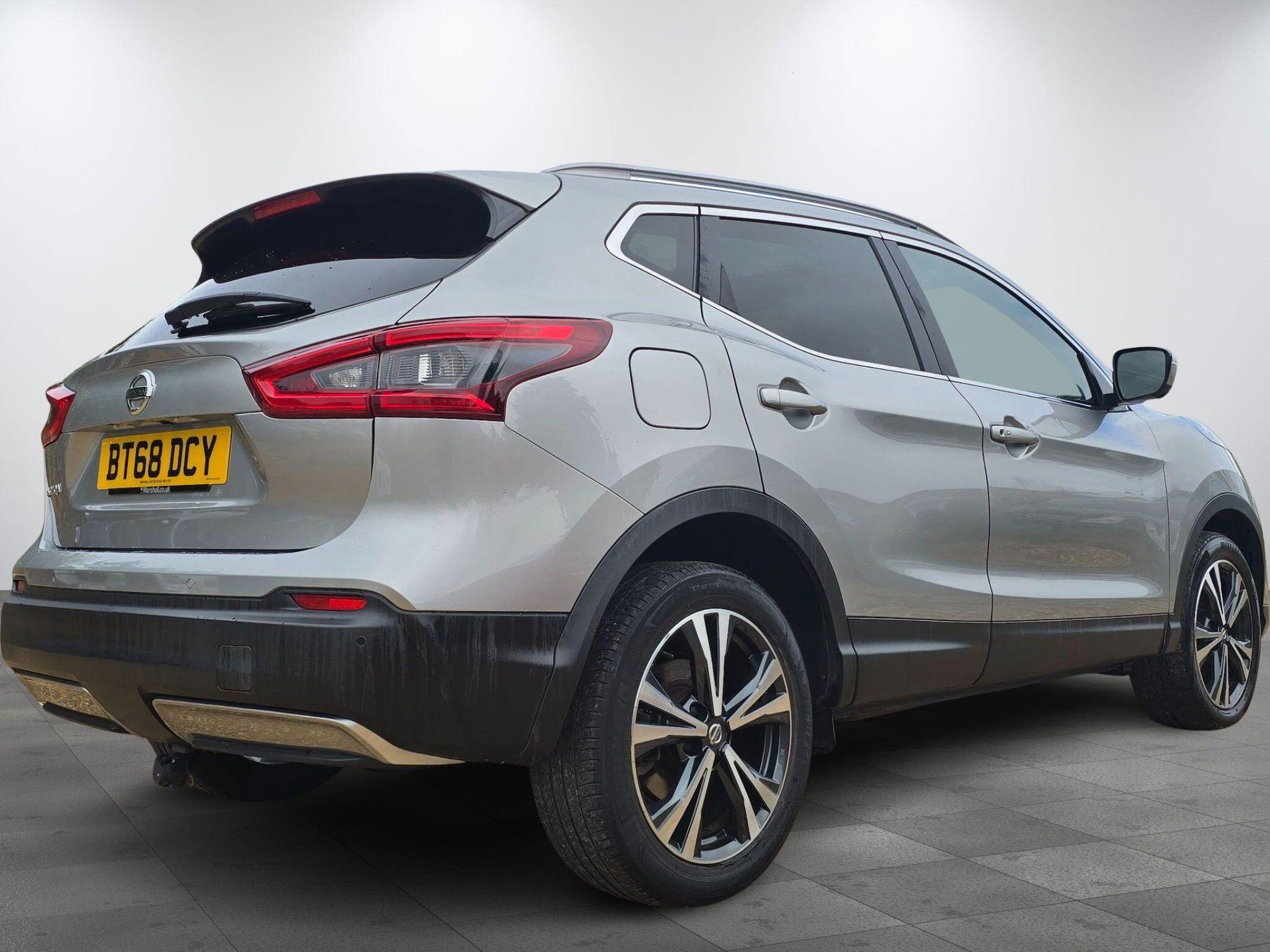 Nissan Qashqai 1.3 DIG-T N-Connecta Euro 6 (s/s) 5dr 5dr Manual 2018