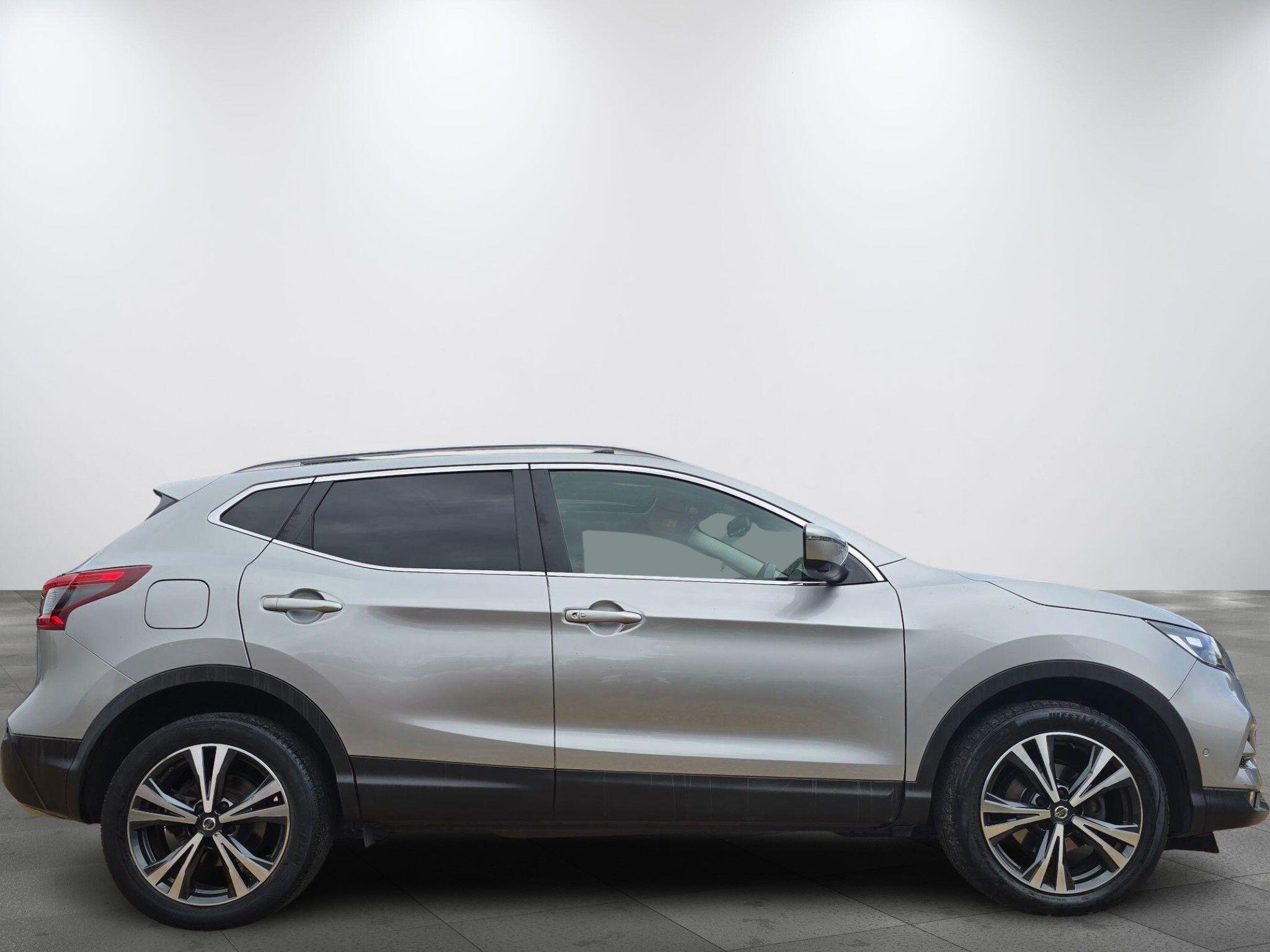 Nissan Qashqai 1.3 DIG-T N-Connecta Euro 6 (s/s) 5dr 5dr Manual 2018
