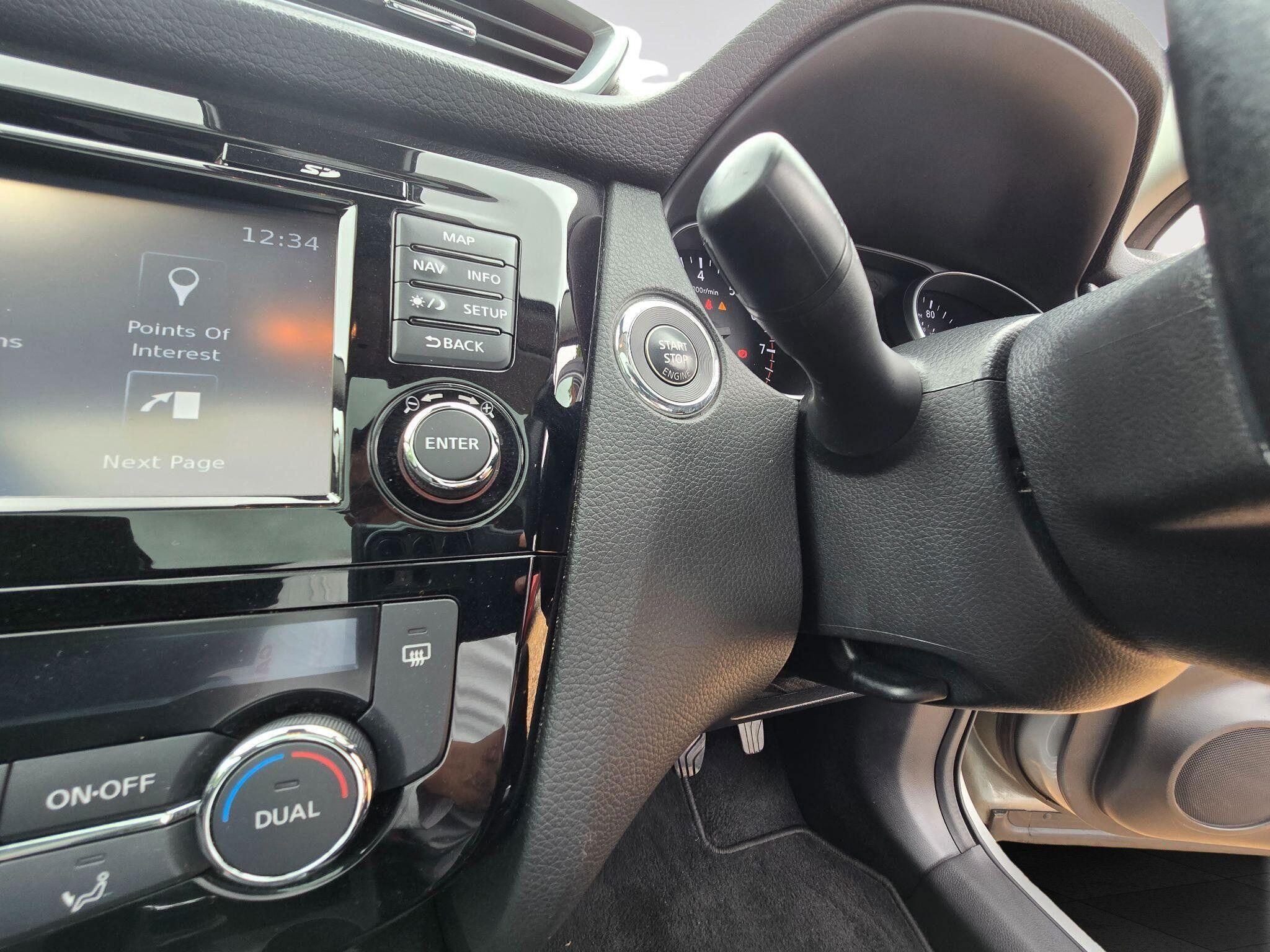 Nissan Qashqai 1.3 DIG-T N-Connecta Euro 6 (s/s) 5dr 5dr Manual 2018