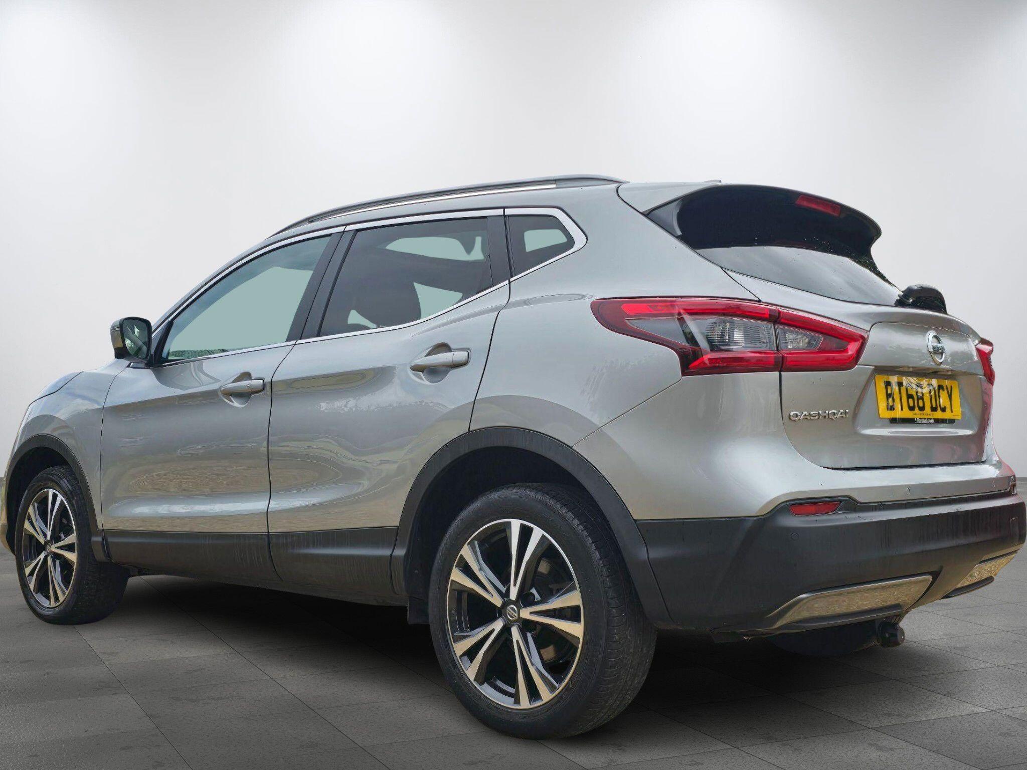 Nissan Qashqai 1.3 DIG-T N-Connecta Euro 6 (s/s) 5dr 5dr Manual 2018