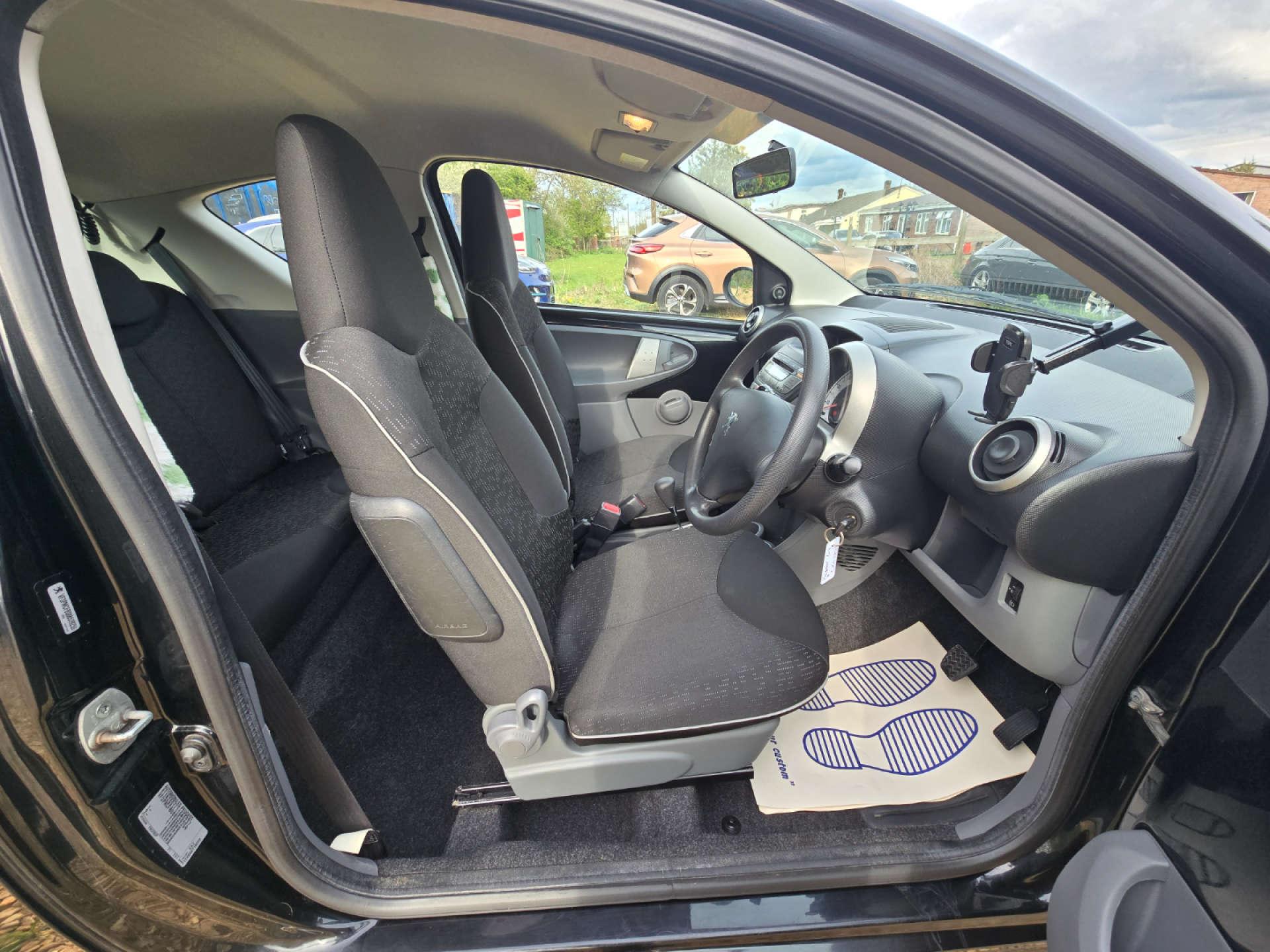 Peugeot 107 1.0 107 Urban Semi-Auto 3dr 3dr Automatic 2011