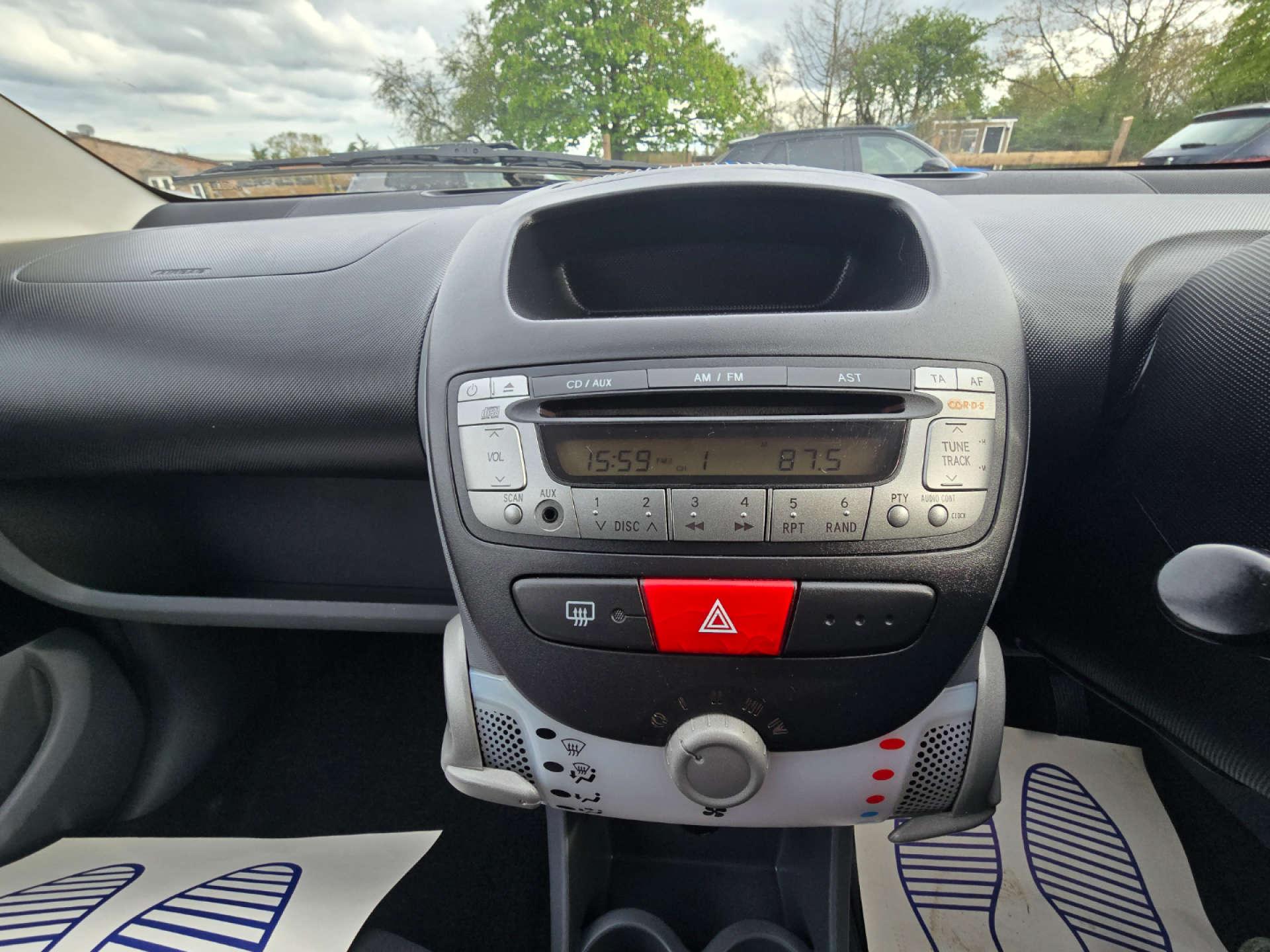 Peugeot 107 1.0 107 Urban Semi-Auto 3dr 3dr Automatic 2011