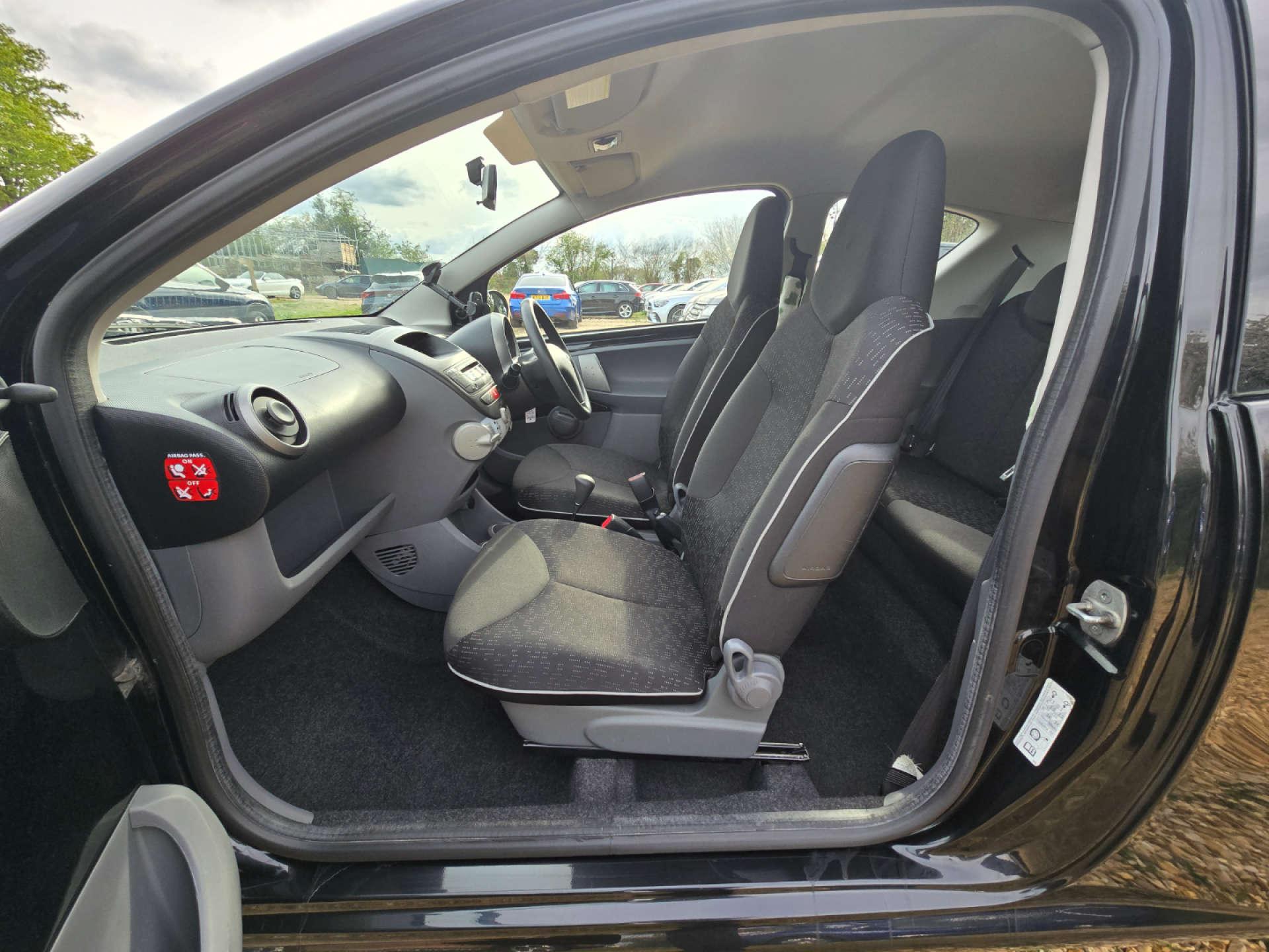 Peugeot 107 1.0 107 Urban Semi-Auto 3dr 3dr Automatic 2011