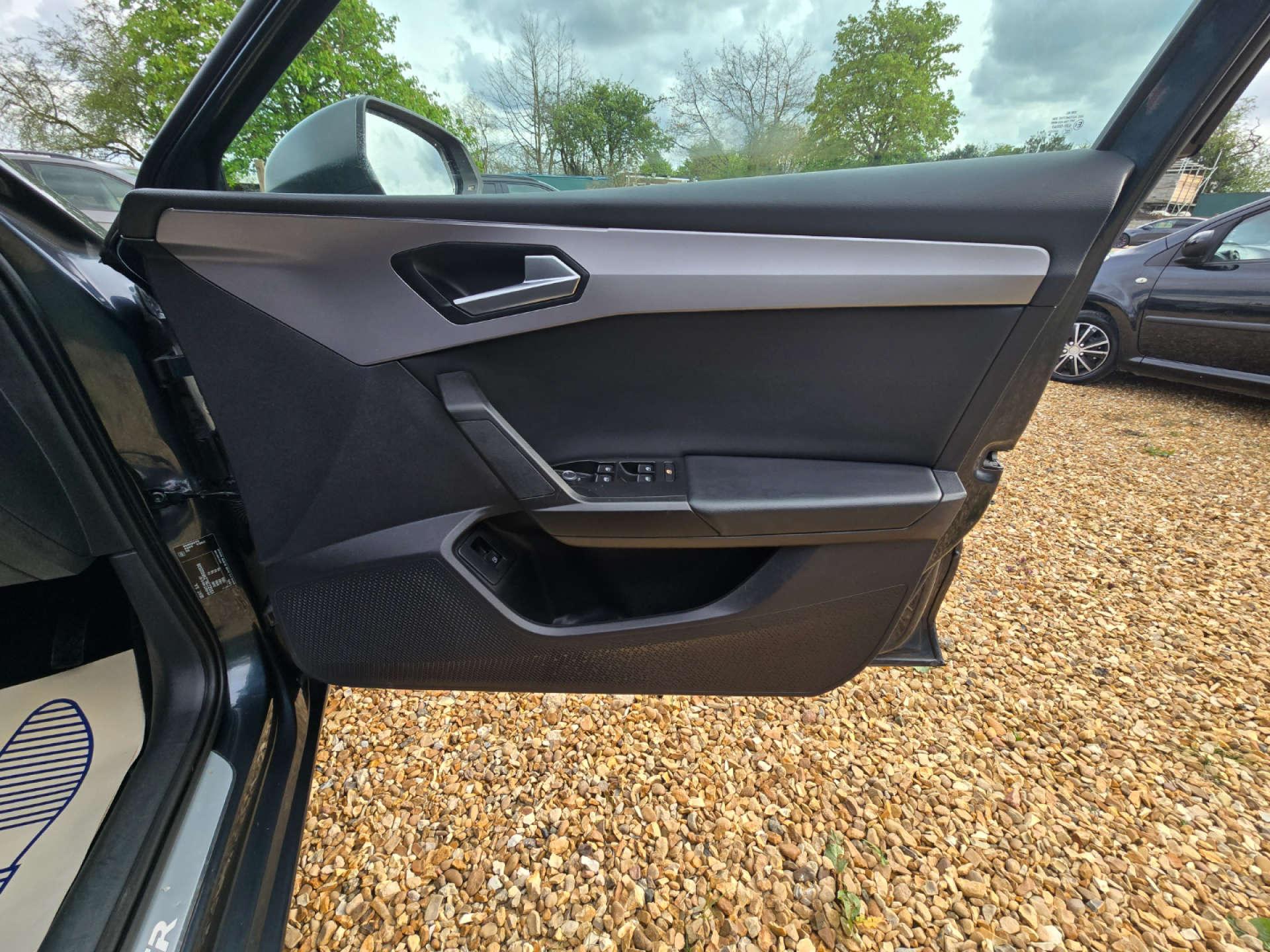 Seat Leon 1.4 Leon FR PHEV Semi-Auto 5dr 5dr Automatic 2021
