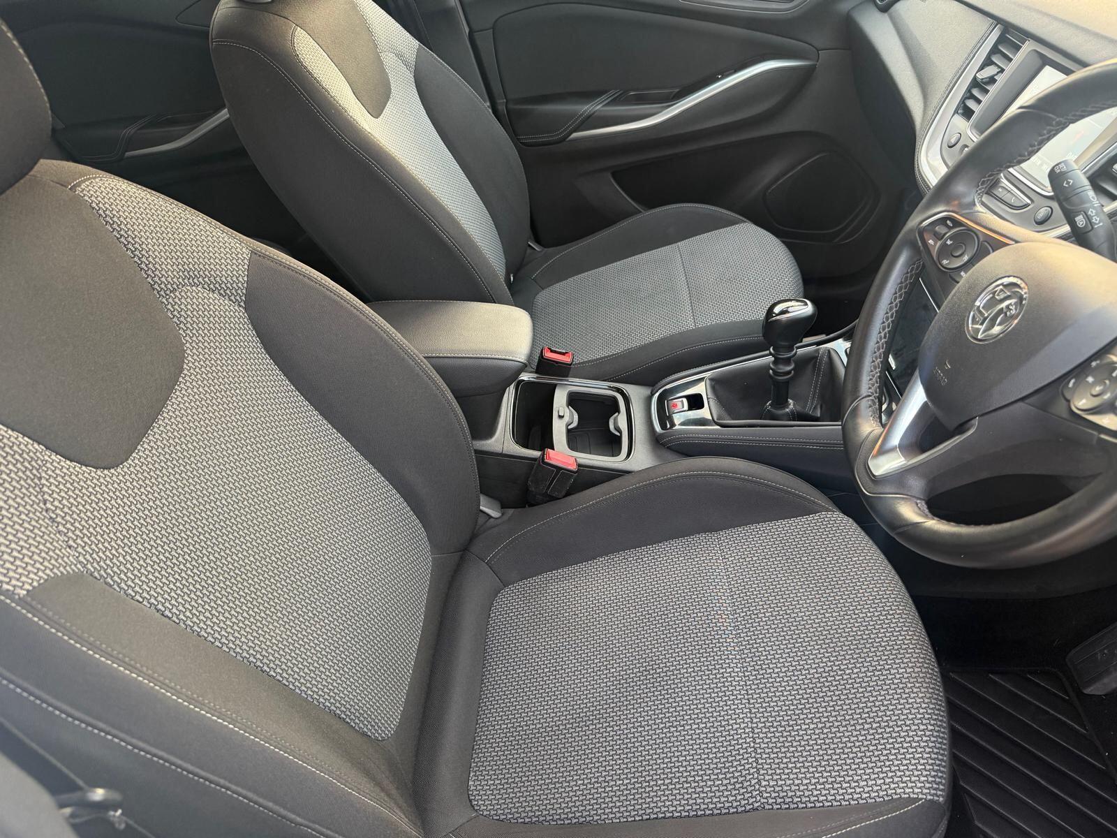 Vauxhall Grandland X 1.2 Turbo SE Euro 6 (s/s) 5dr 5dr Manual 2019
