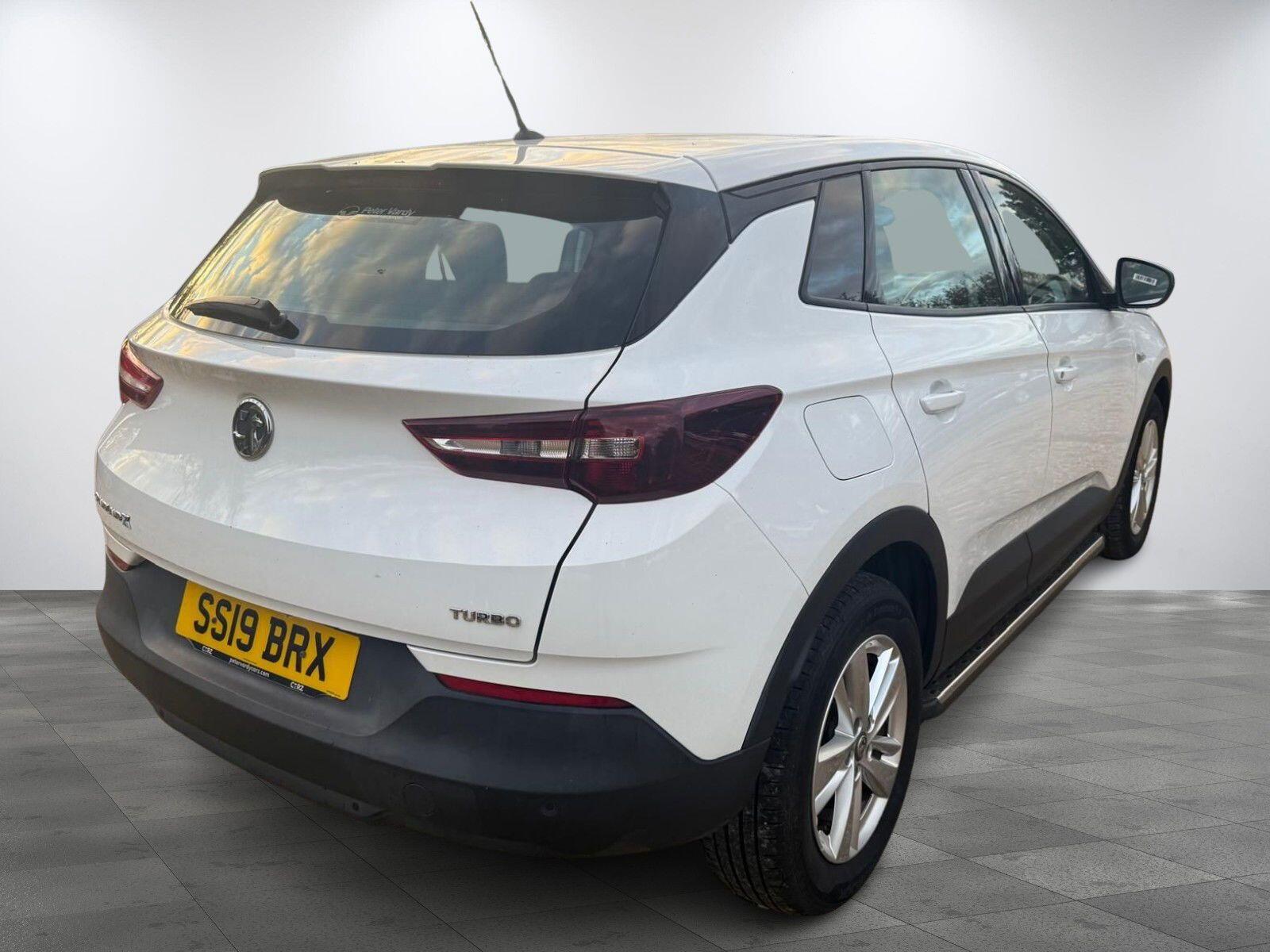 Vauxhall Grandland X 1.2 Turbo SE Euro 6 (s/s) 5dr 5dr Manual 2019