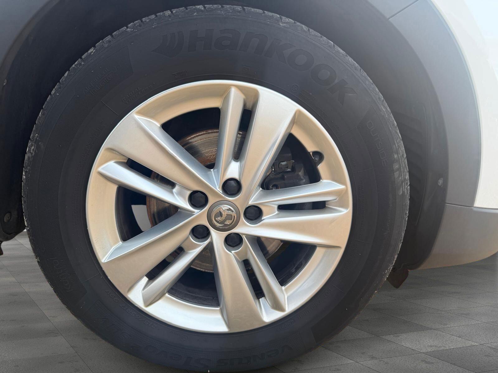 Vauxhall Grandland X 1.2 Turbo SE Euro 6 (s/s) 5dr 5dr Manual 2019