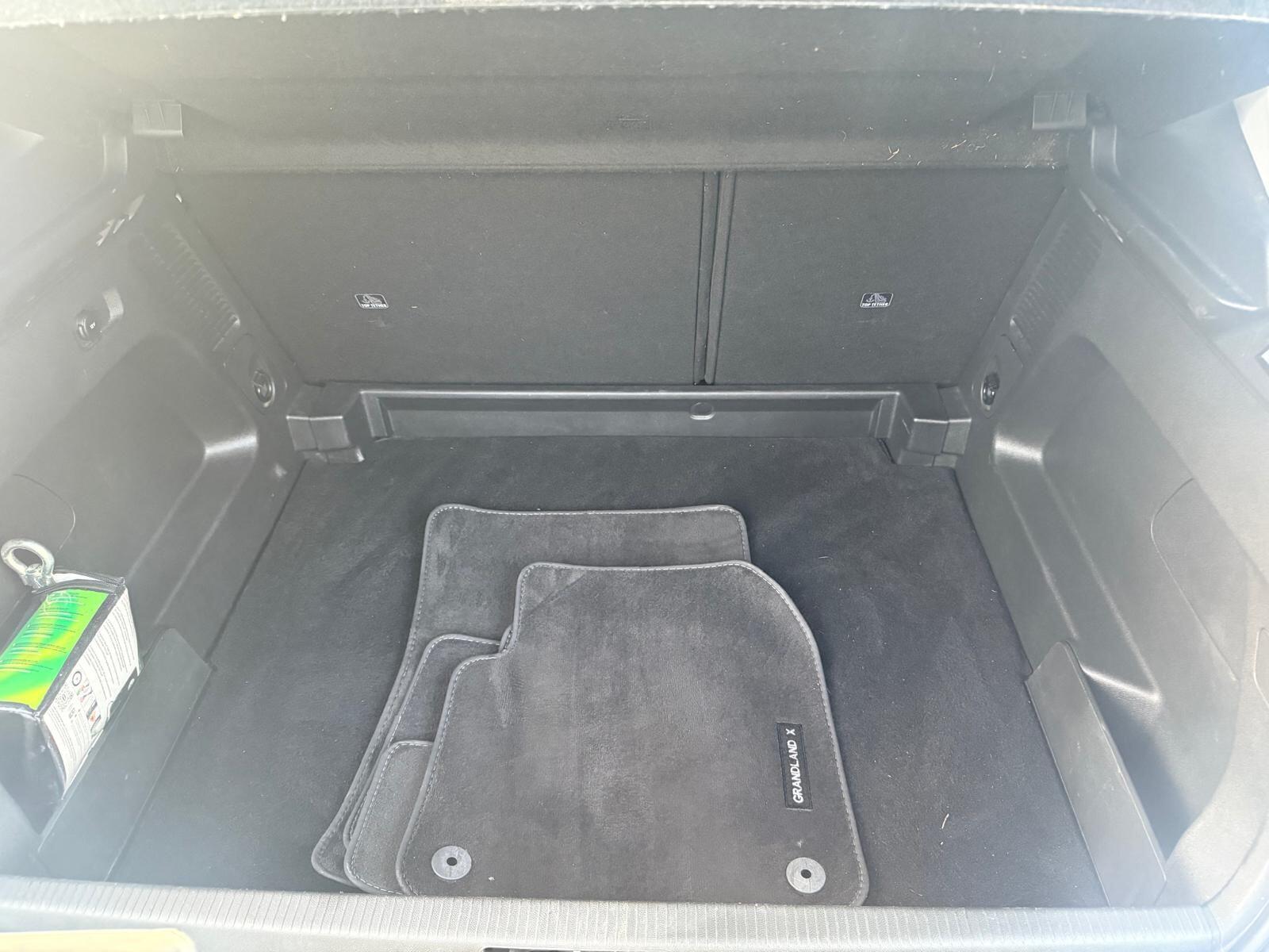 Vauxhall Grandland X 1.2 Turbo SE Euro 6 (s/s) 5dr 5dr Manual 2019