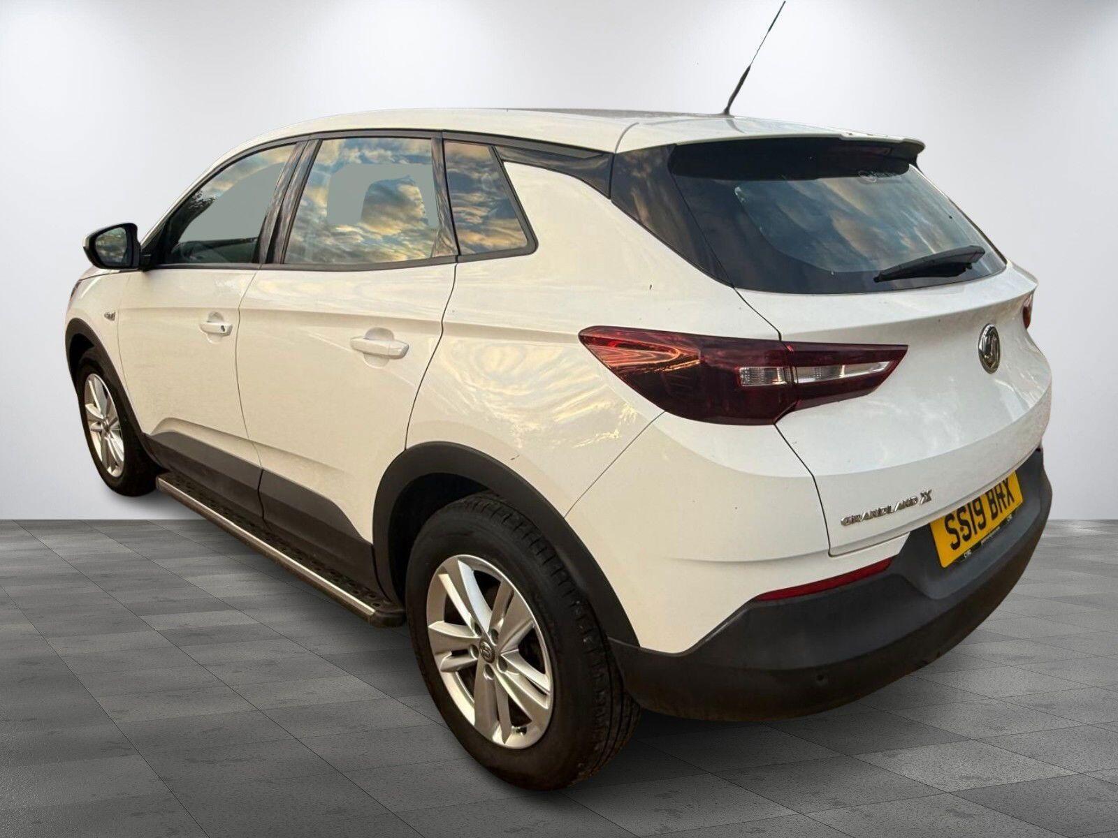 Vauxhall Grandland X 1.2 Turbo SE Euro 6 (s/s) 5dr 5dr Manual 2019
