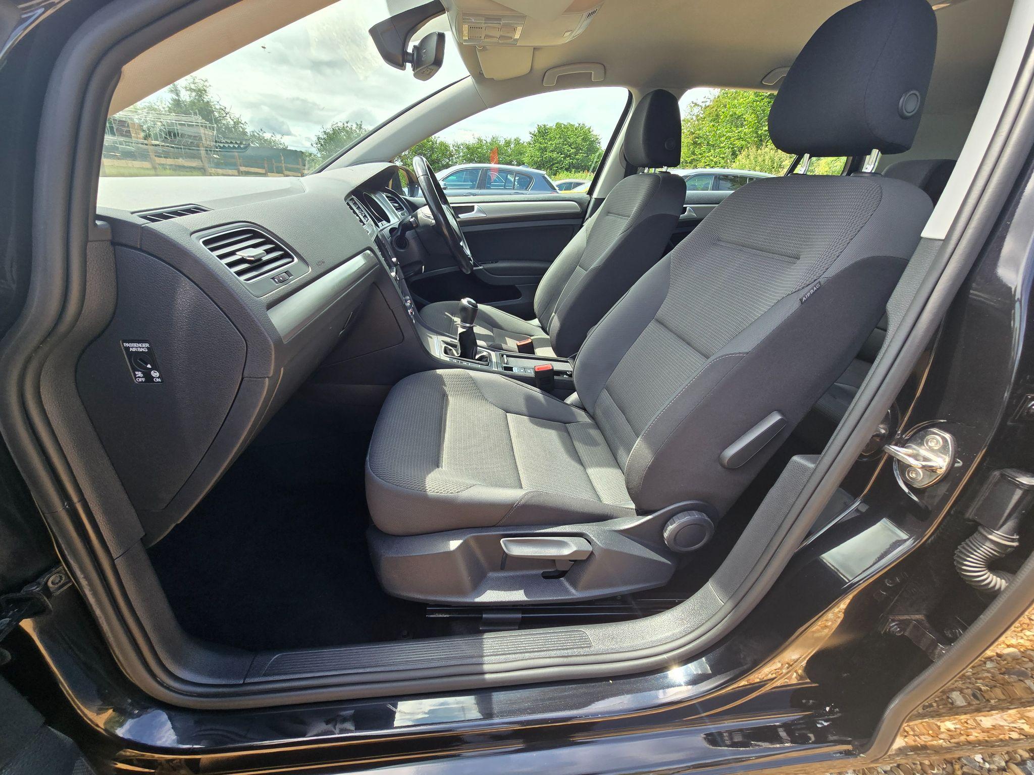 Volkswagen Golf 1.6 TDI BlueMotion Tech Match Edition Euro 6 (s/s) 5dr 5dr Manual 2017