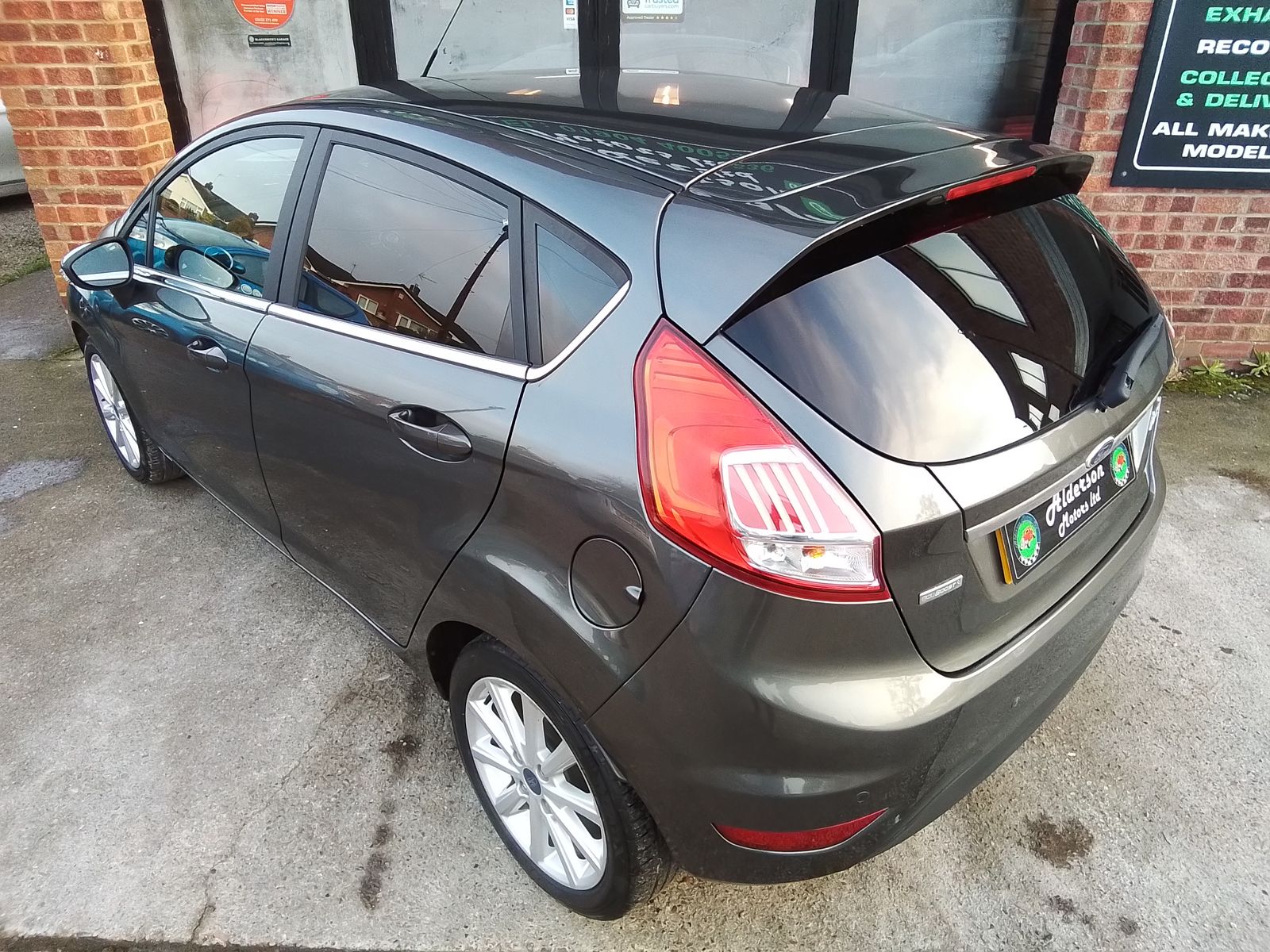 Ford Fiesta 1.0L Titanium T Hatchback 5dr Petrol Manual Euro 6 (99 bhp) 5dr Manual 2025