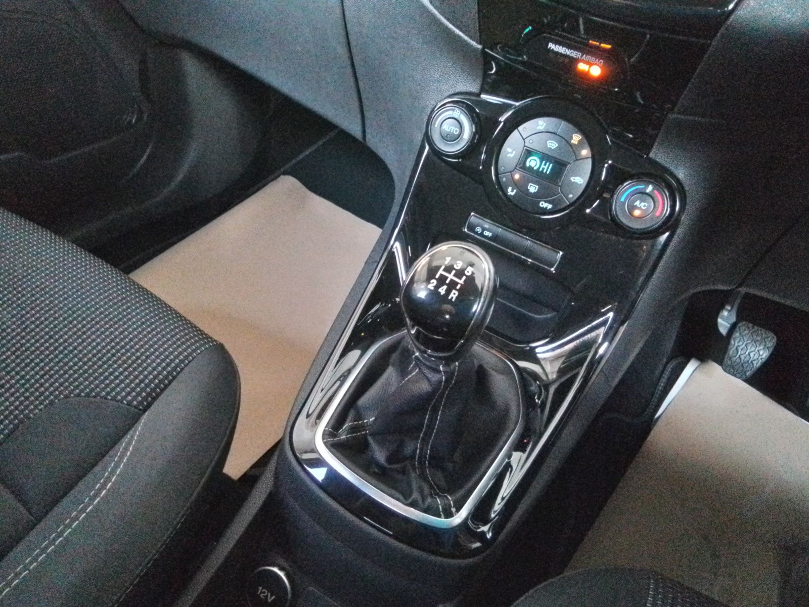 Ford Fiesta 1.0L Titanium T Hatchback 5dr Petrol Manual Euro 6 (99 bhp) 5dr Manual 2025