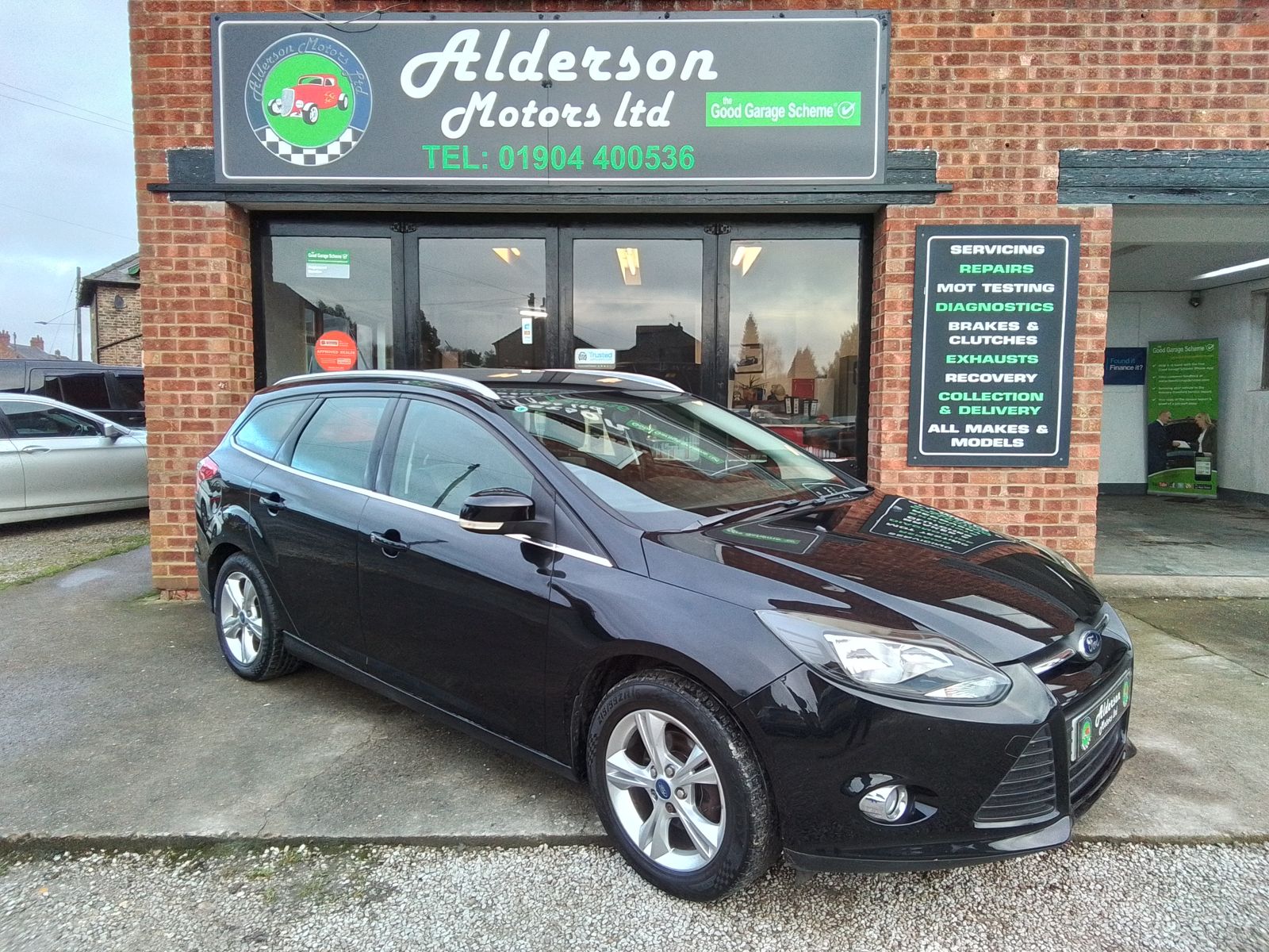 Ford Focus 1.6L Zetec Auto Estate 5dr Petrol Automatic Euro 5 (123 bhp) 5dr Automatic 2025