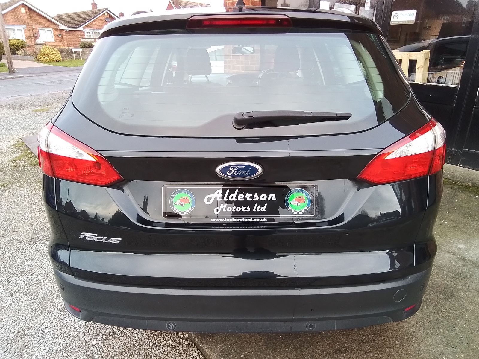 Ford Focus 1.6L Zetec Auto Estate 5dr Petrol Automatic Euro 5 (123 bhp) 5dr Automatic 2025