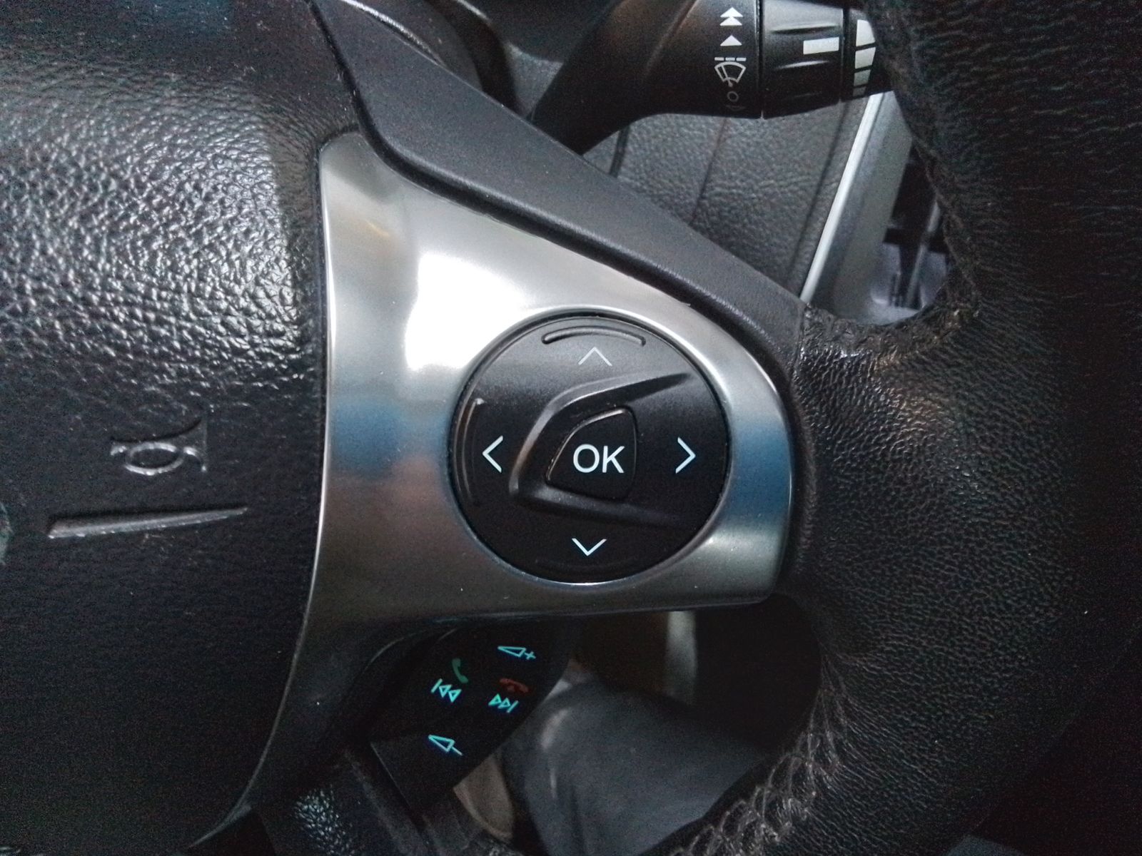 Ford Focus 1.6L Zetec Auto Estate 5dr Petrol Automatic Euro 5 (123 bhp) 5dr Automatic 2025