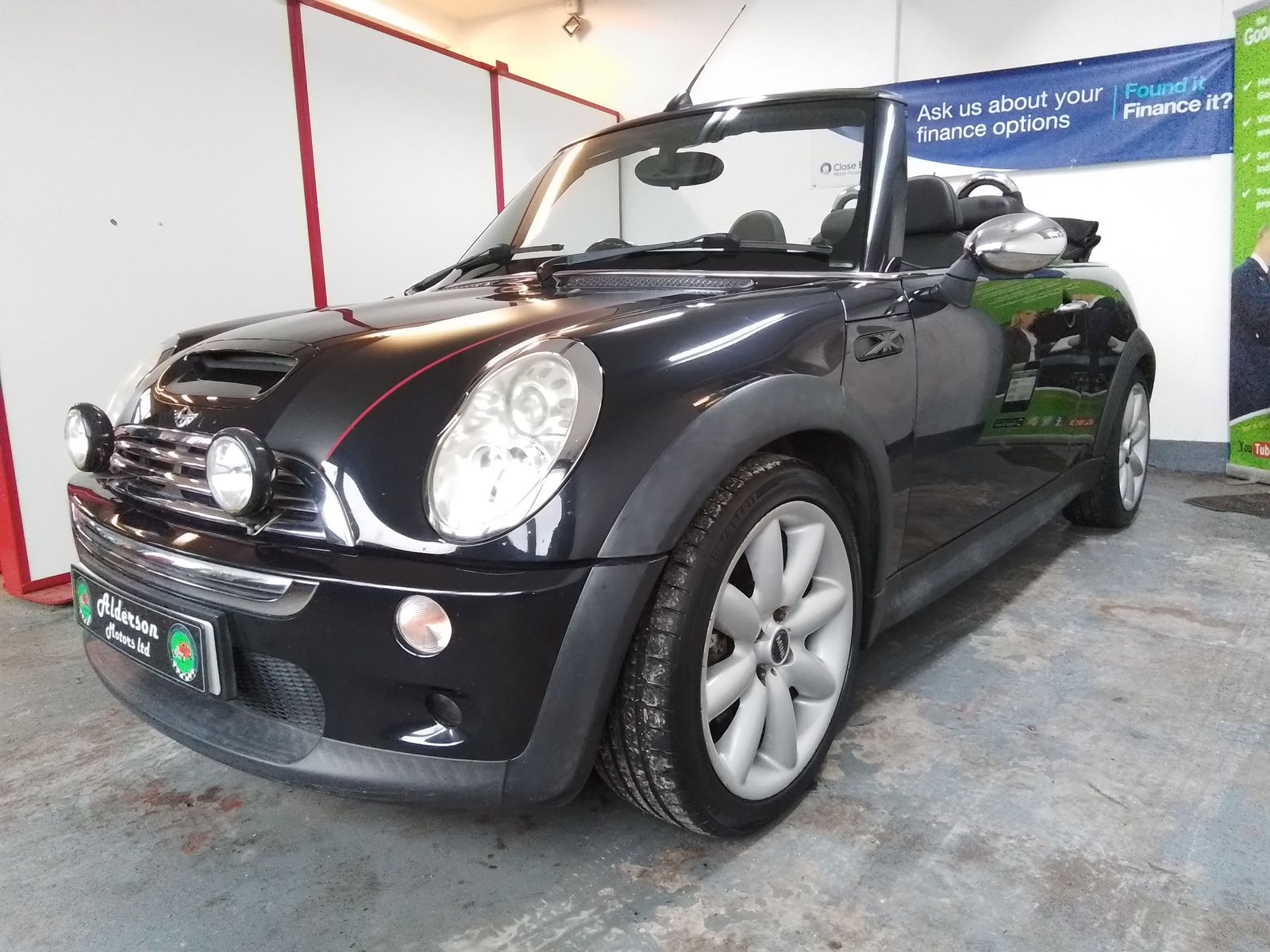 MINI Convertible 1.6L Cooper S Convertible 2dr Petrol Manual Euro 4 (168 bhp) 2dr Manual 2025