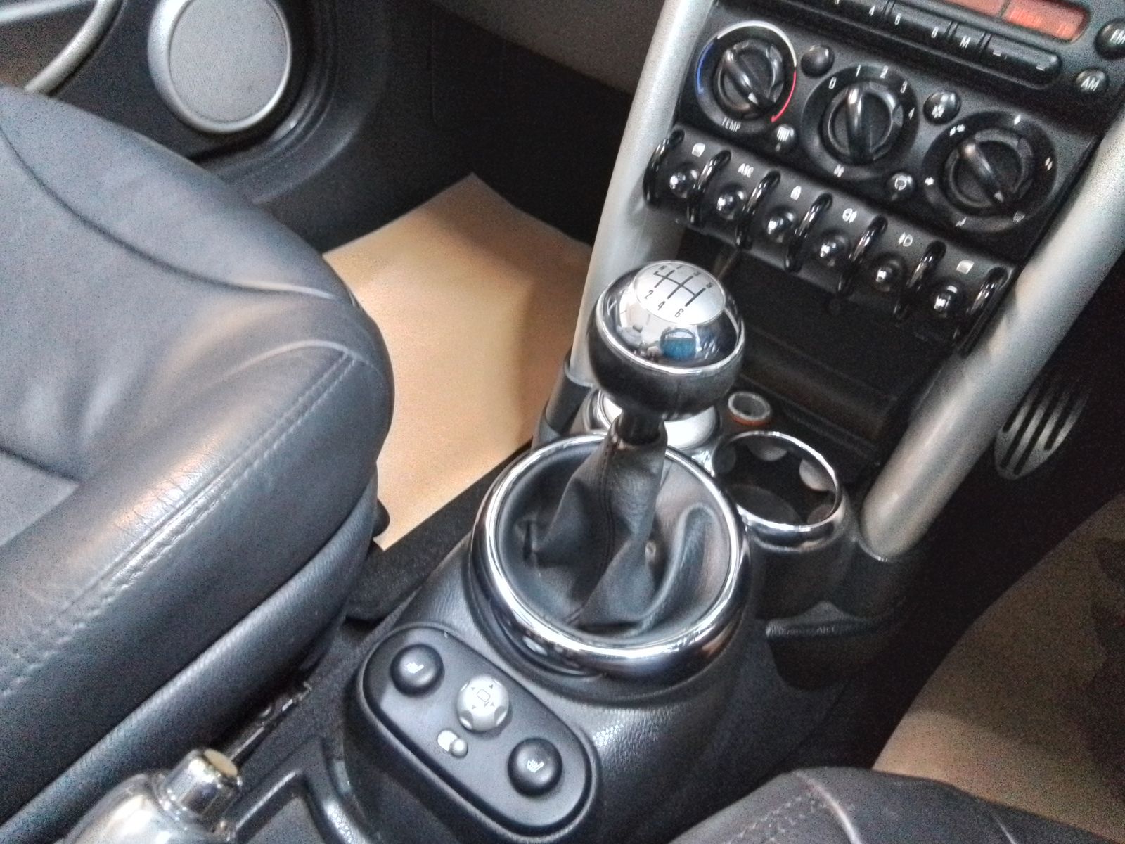 MINI Convertible 1.6L Cooper S Convertible 2dr Petrol Manual Euro 4 (168 bhp) 2dr Manual 2025