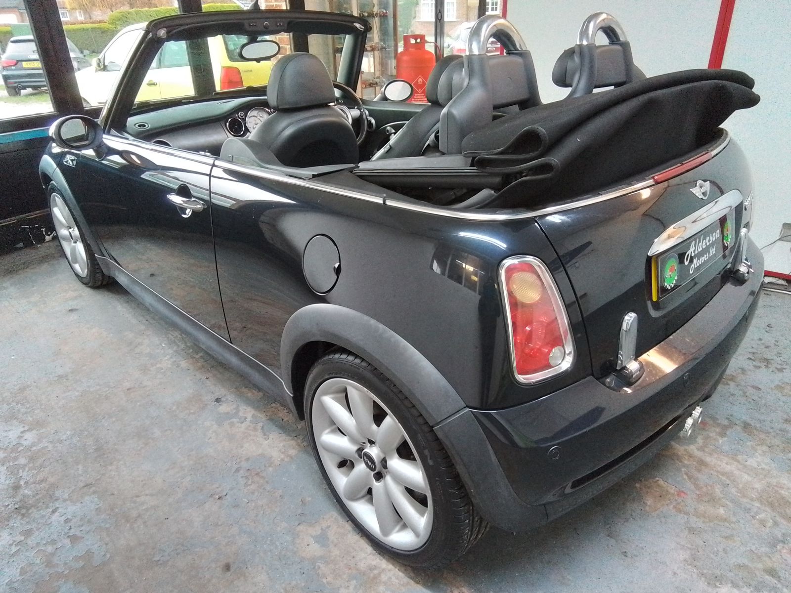 MINI Convertible 1.6L Cooper S Convertible 2dr Petrol Manual Euro 4 (168 bhp) 2dr Manual 2025